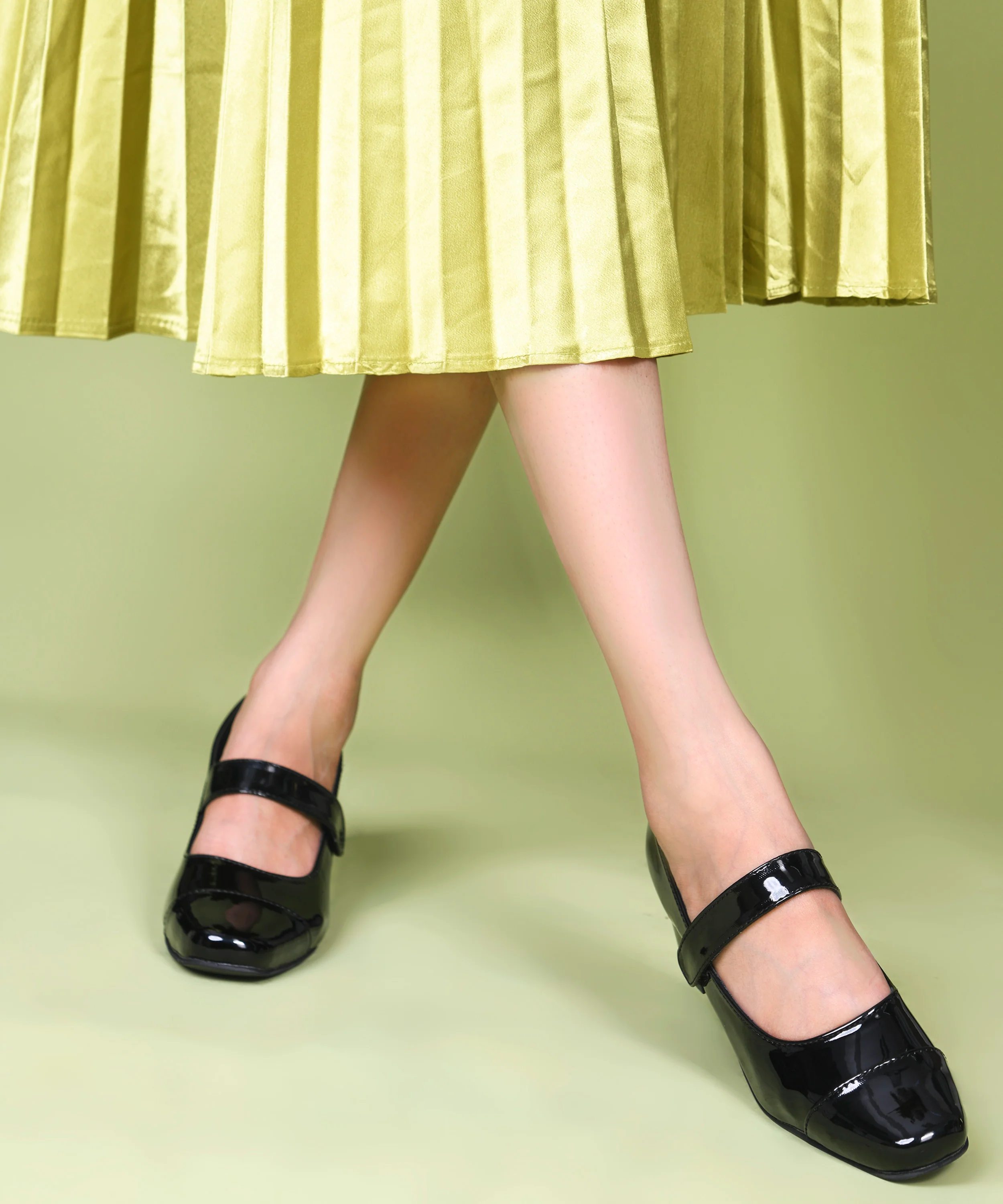 Block Heel Mary Jane Pumps - Image 4