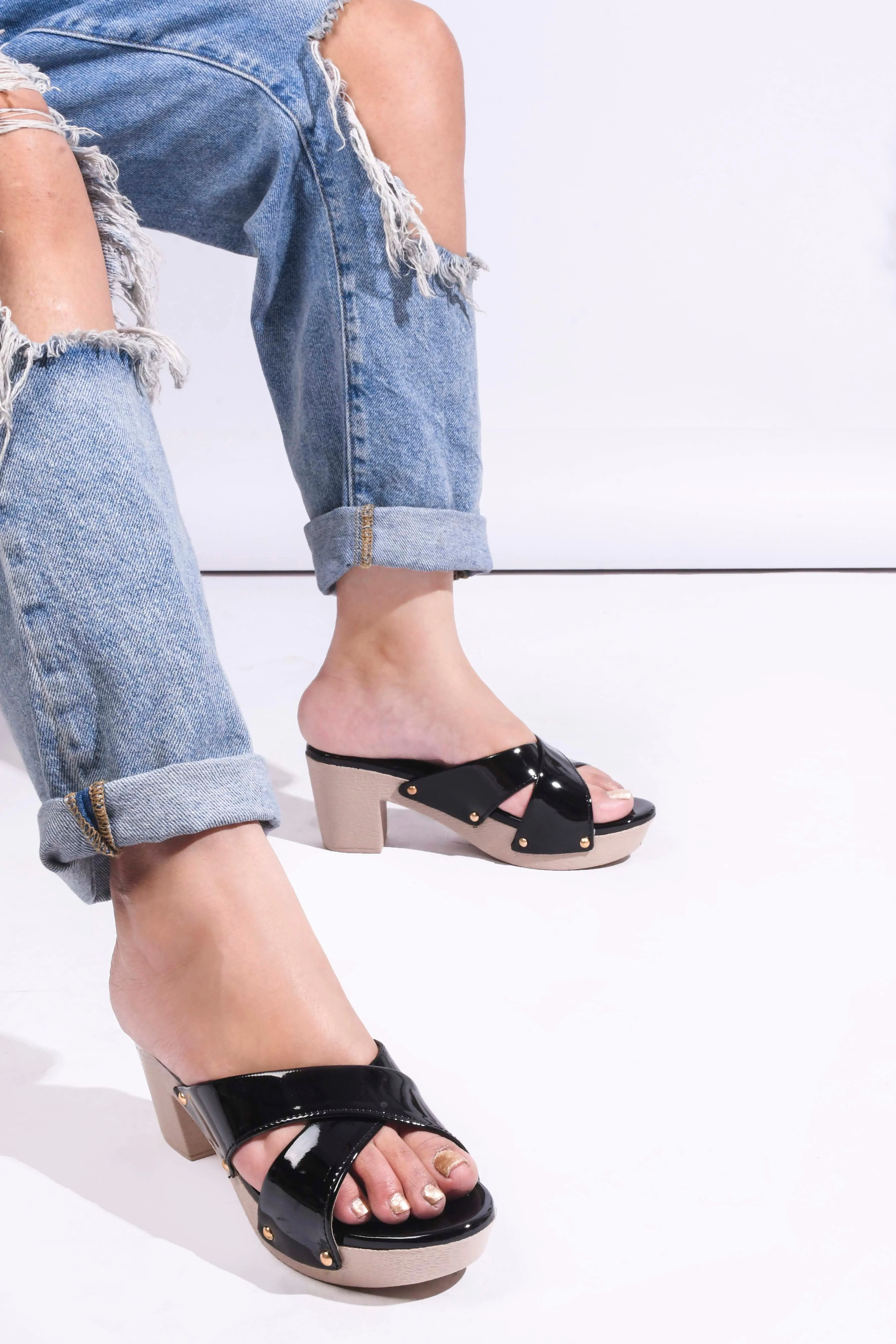 Jm Looks Women's Criss-Cross Block Heel Sandals - Image 3