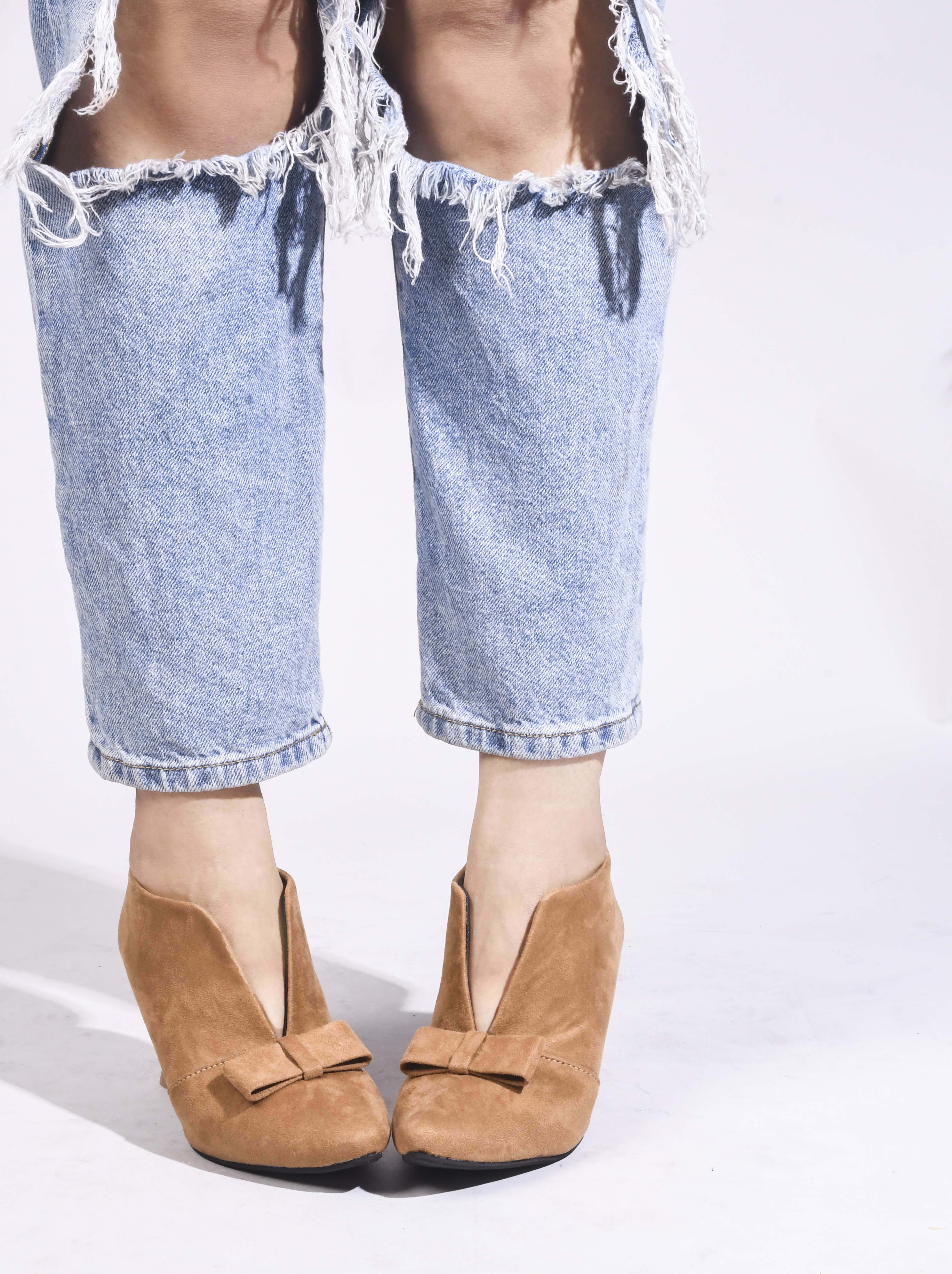 Jm Looks Women's Bow Detail V-Cut Heels - Image 4