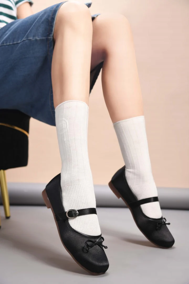 Bow Flat Square Toe Mary Jane Shoes - Image 4