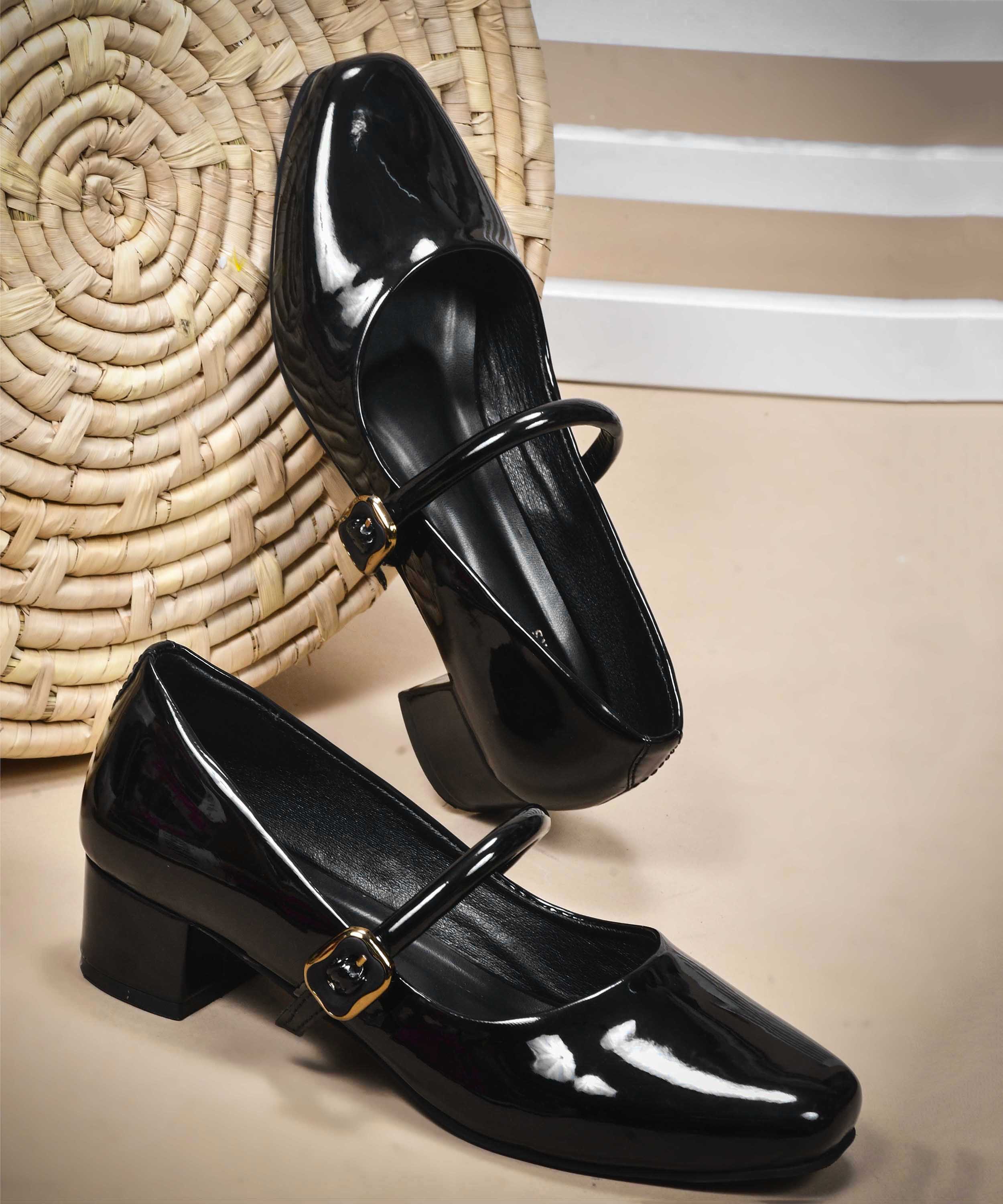 Buckle Strap Block Heel Mary Jane Pumps