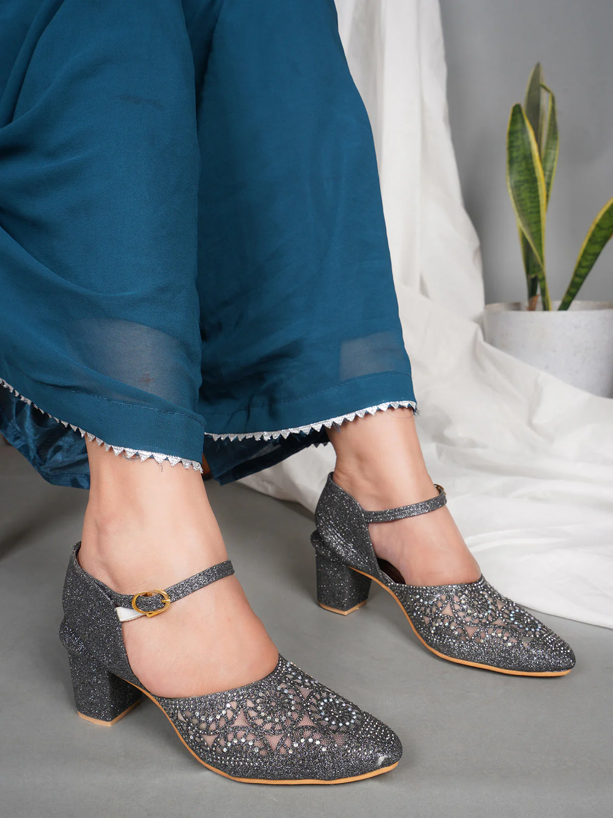Buckle Strap Mules Block Heel - Image 8