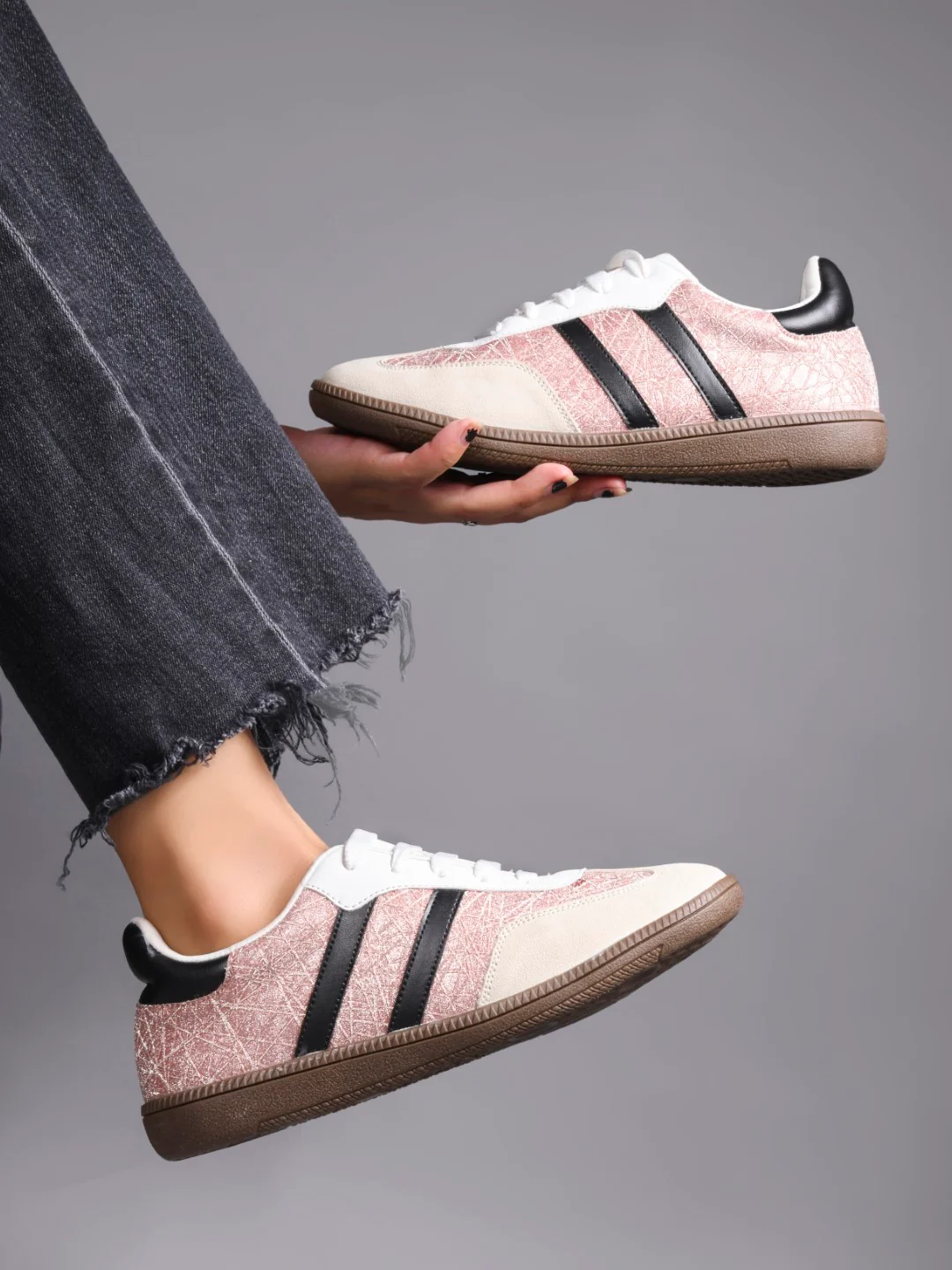 JM Looks Casual Lace-Up Sneakers with Contrasting Stripes - Image 15