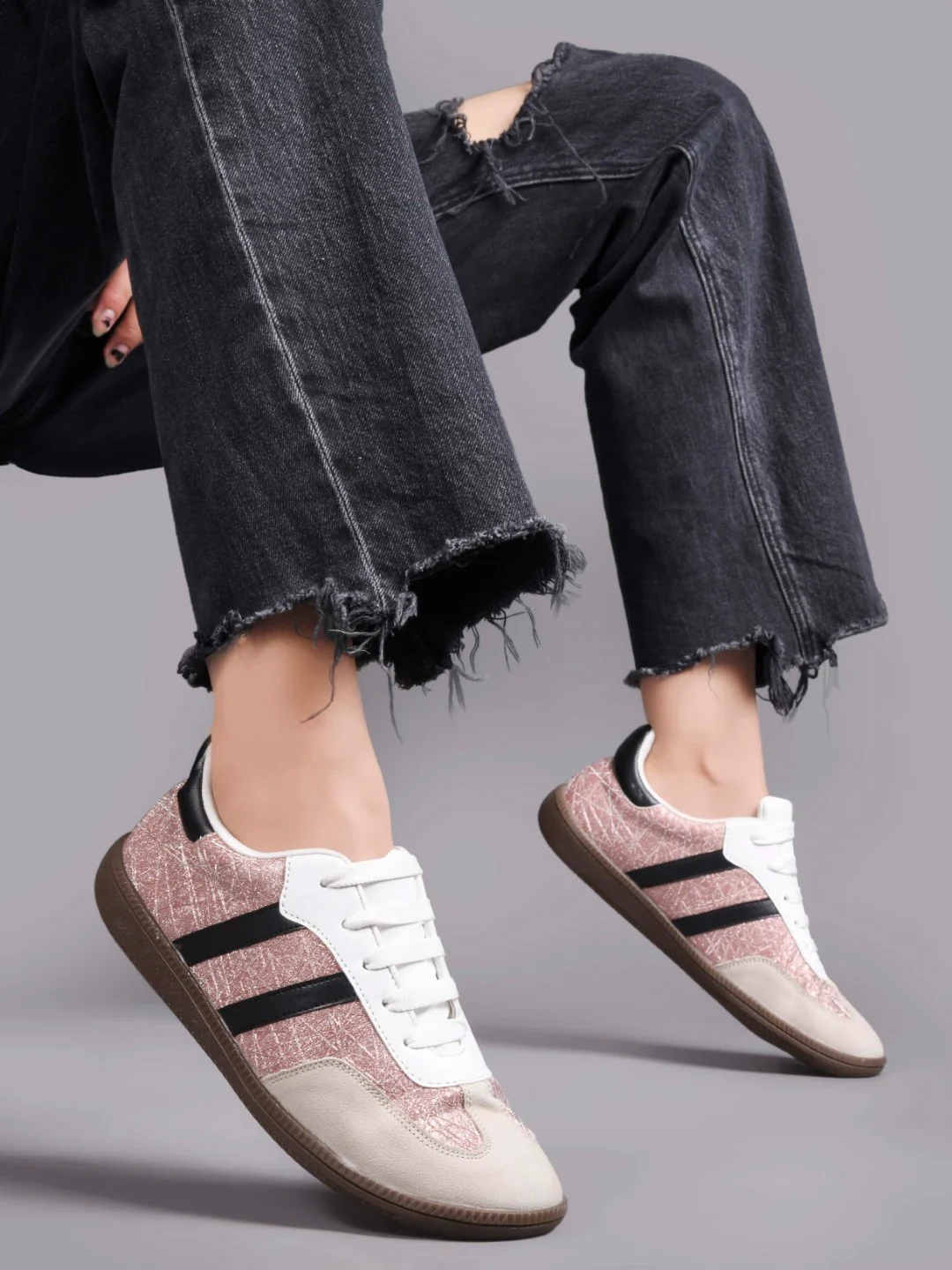 JM Looks Casual Lace-Up Sneakers with Contrasting Stripes - Image 16