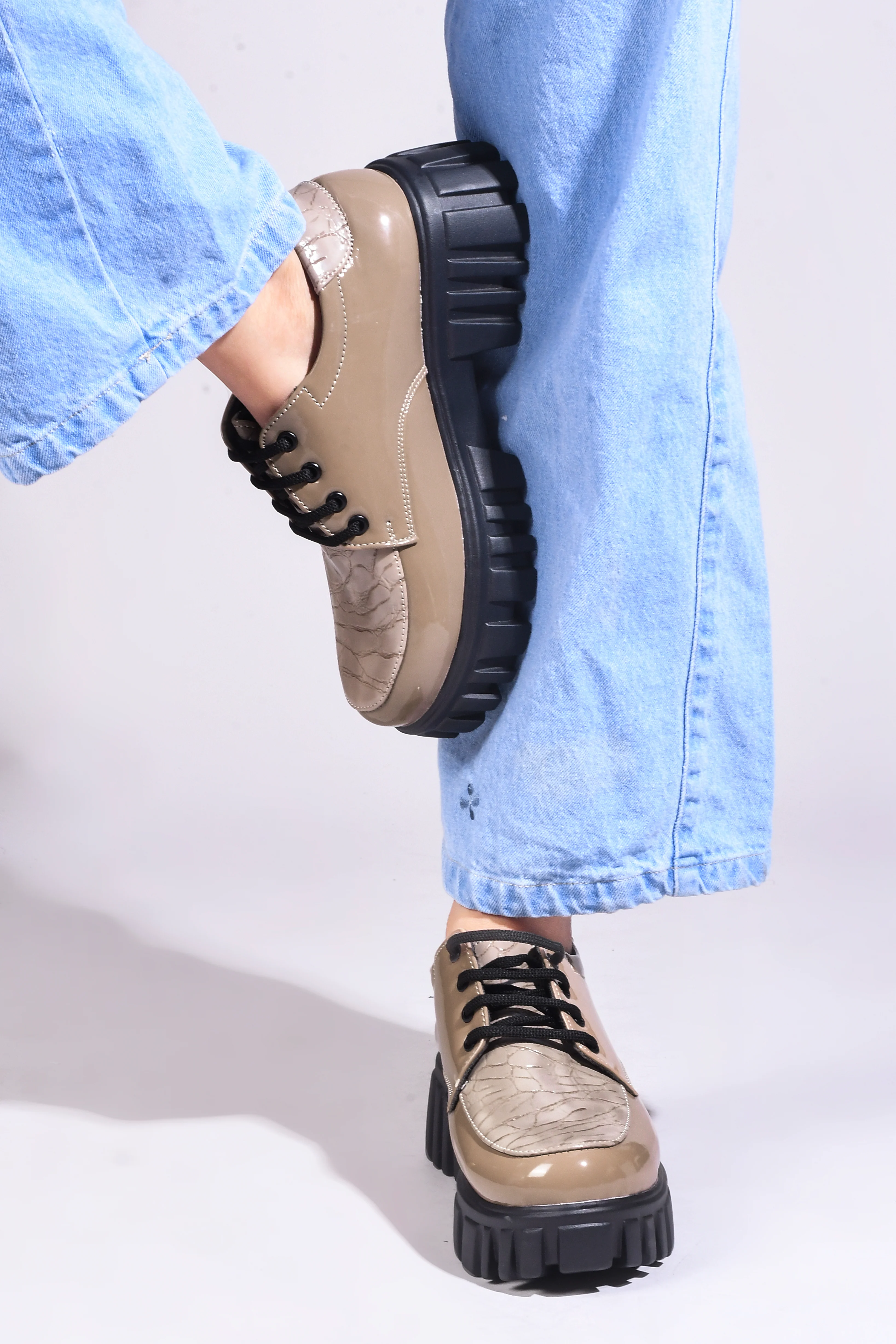 Jm Looks Women's Lug Sole Lace-Up Derbies - Image 4