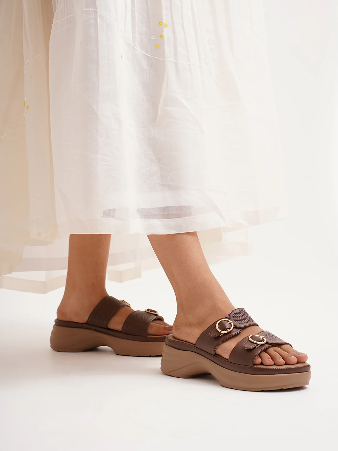 Chunky Sole Buckled Slide Sandals with Cushioned Footbed - Image 15