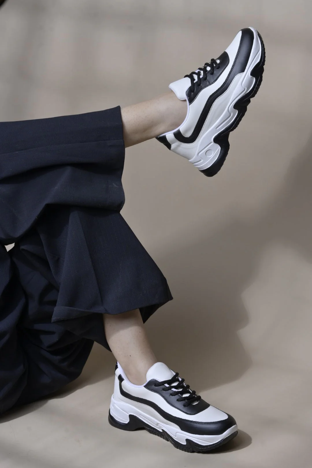 Jm Looks Sporty Contrast Panel Sneakers - Image 9