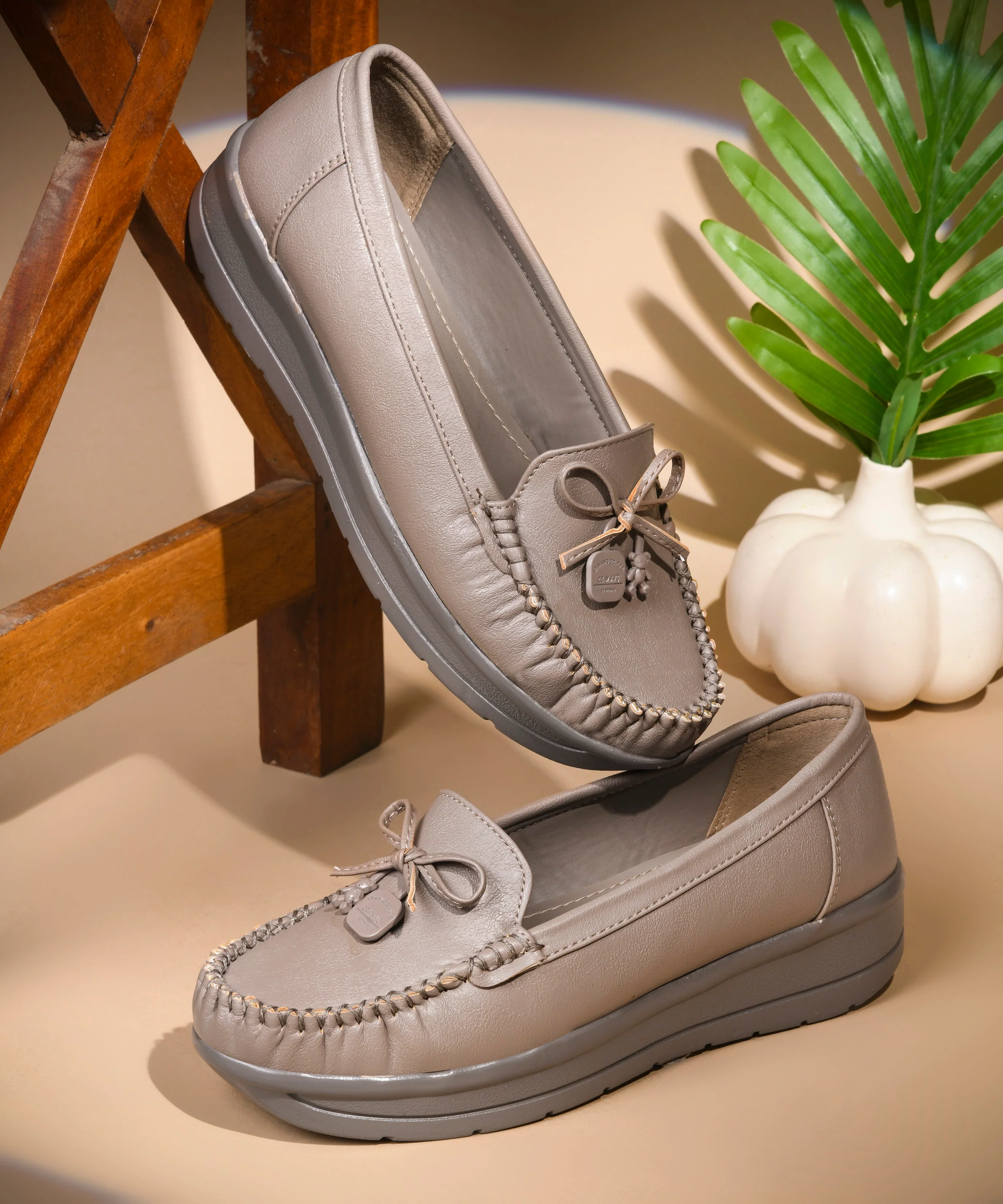 JM LOOKS Classic Moc Toe Loafer with Tassel Accent - Image 10
