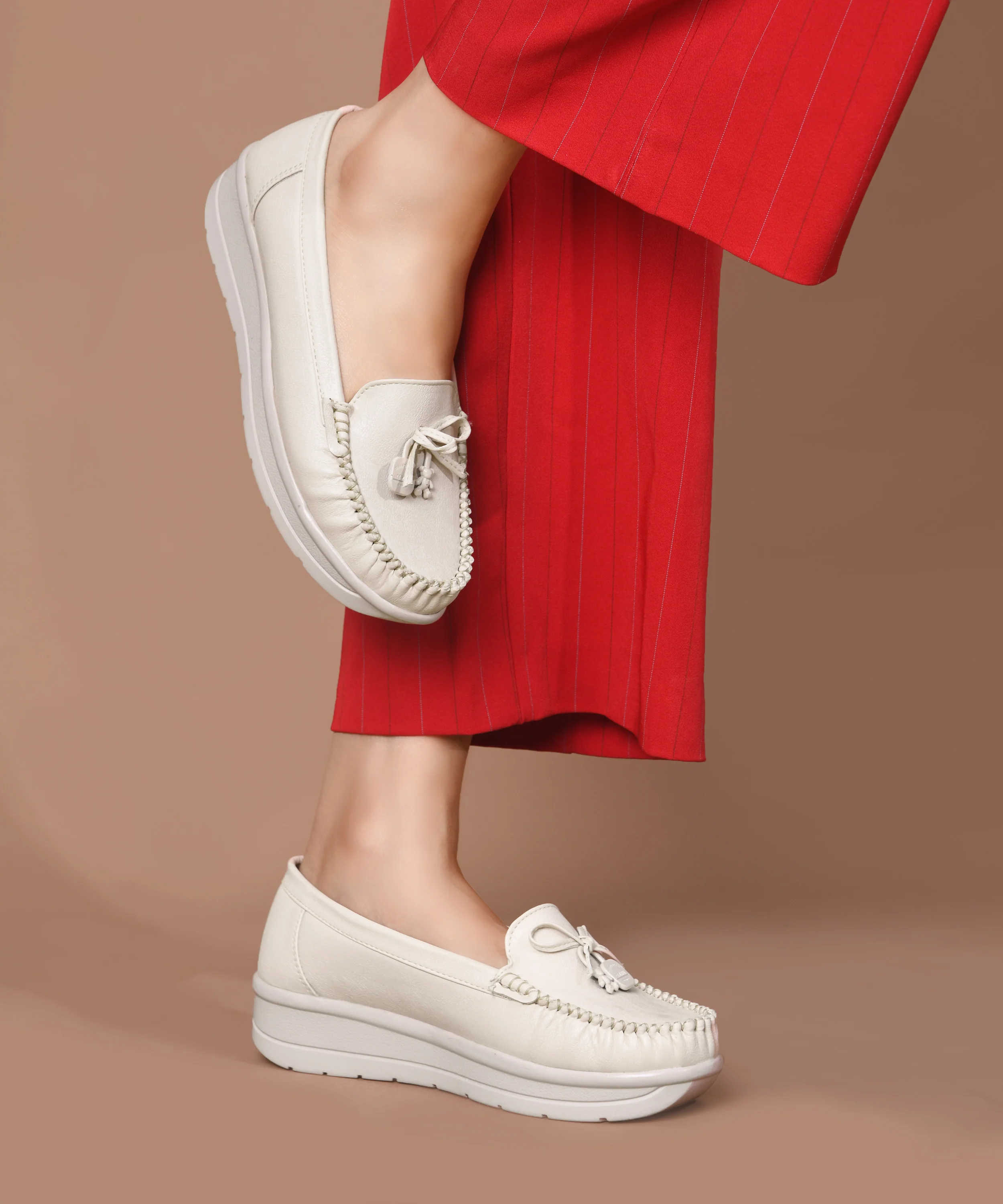 JM LOOKS Classic Moc Toe Loafer with Tassel Accent - Image 13