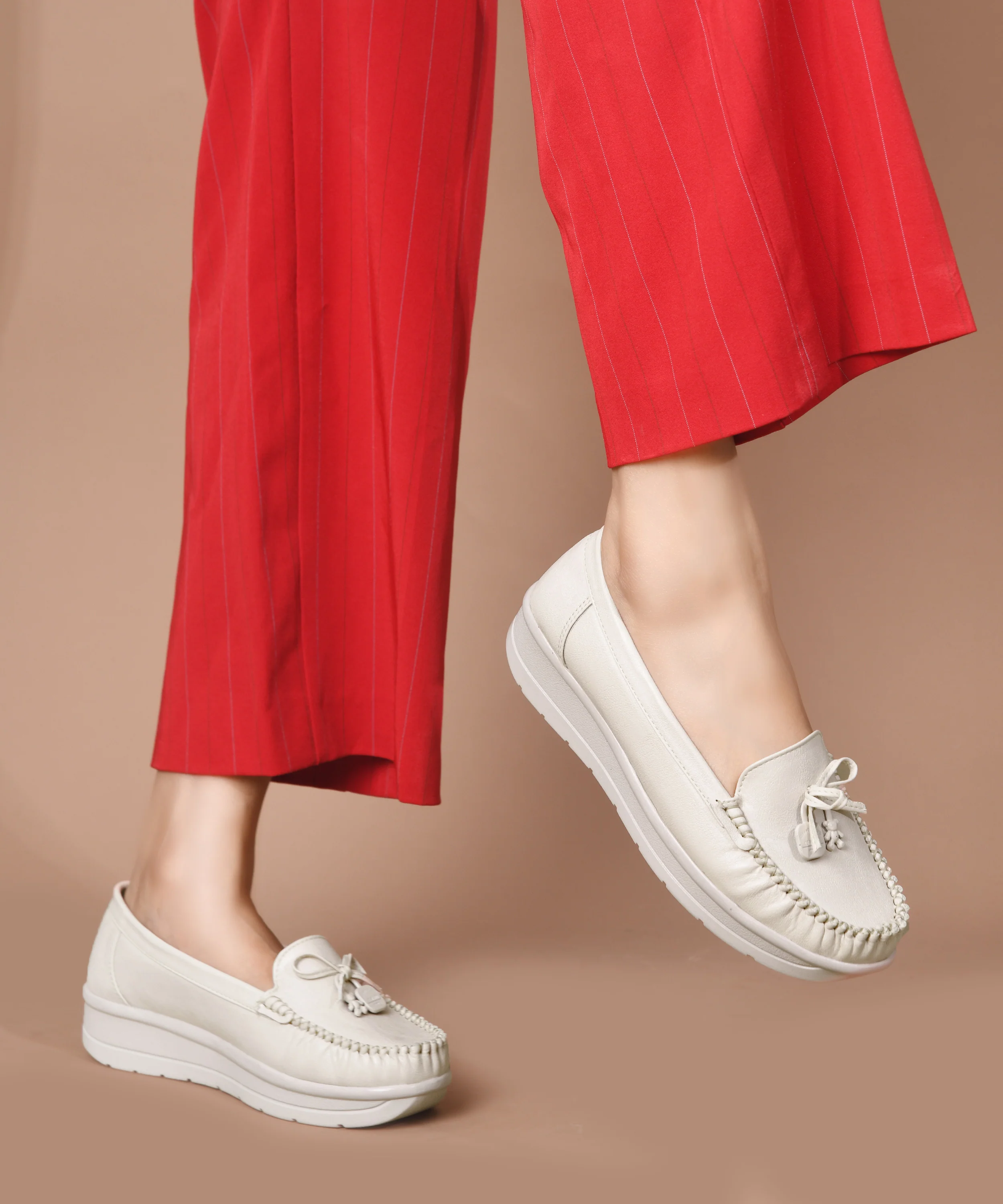 JM LOOKS Classic Moc Toe Loafer with Tassel Accent - Image 14