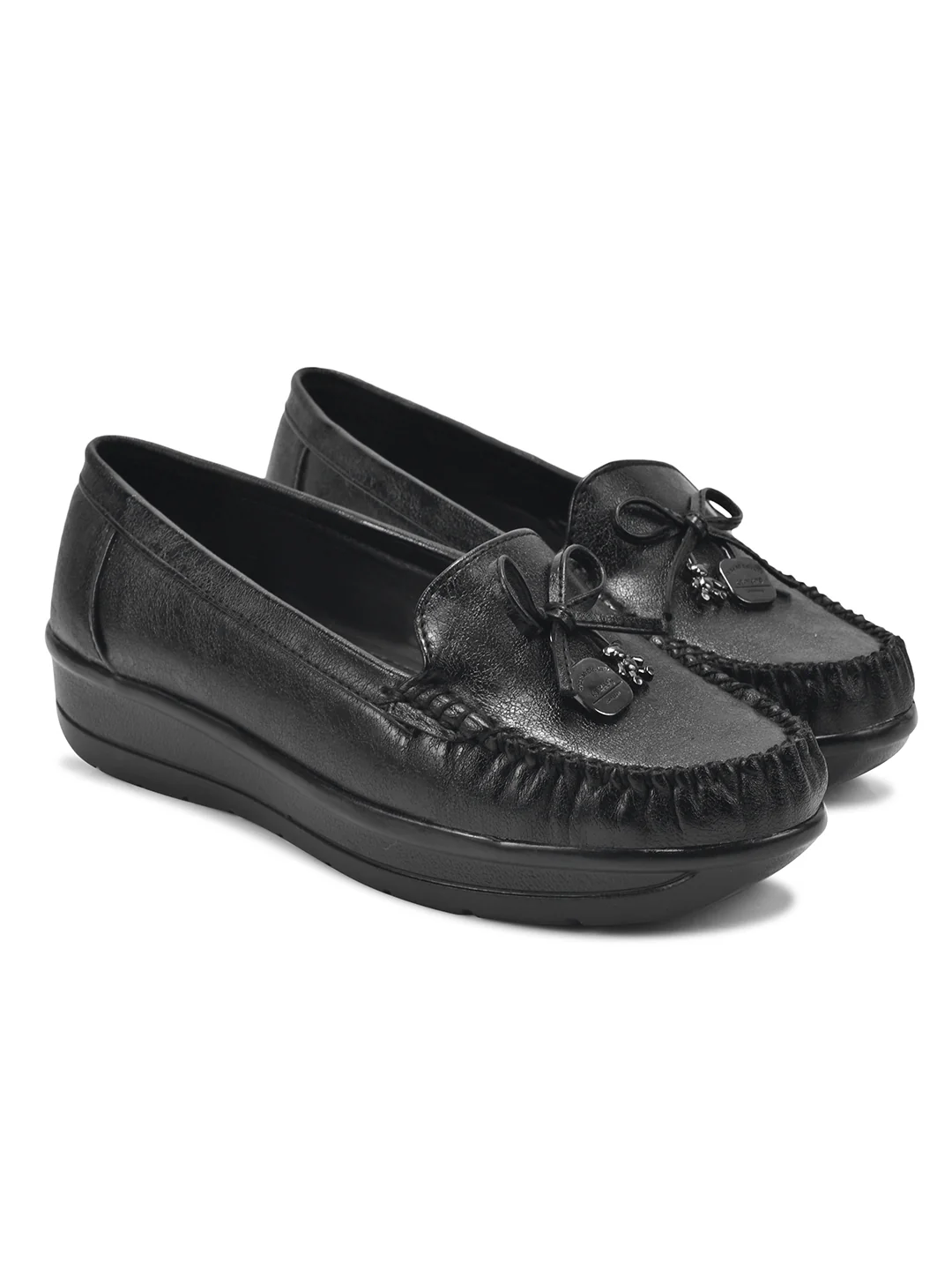 JM LOOKS Classic Moc Toe Loafer with Tassel Accent - Image 5