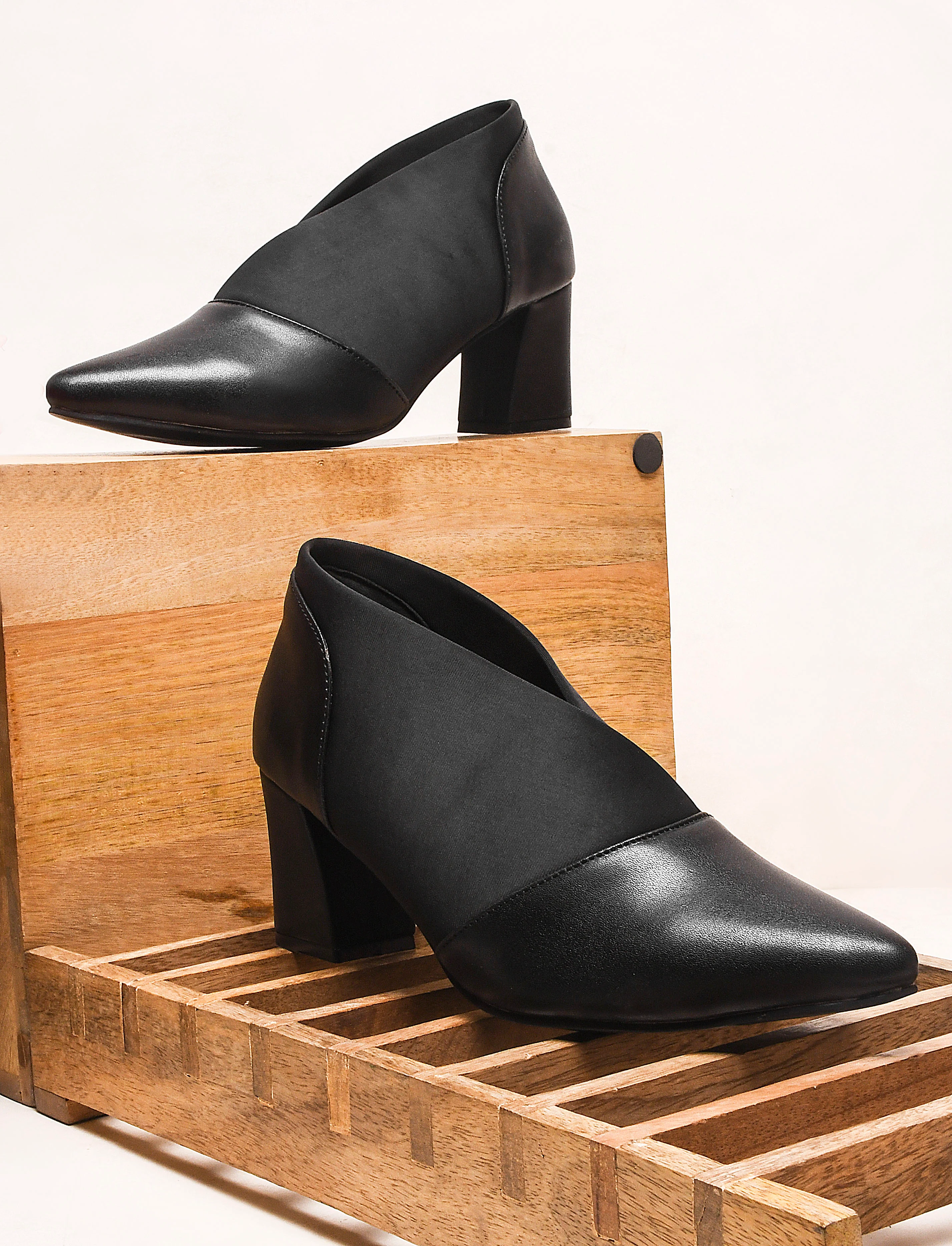Jm Looks Women's Pointed Toe Block Heel Shoes - Image 2
