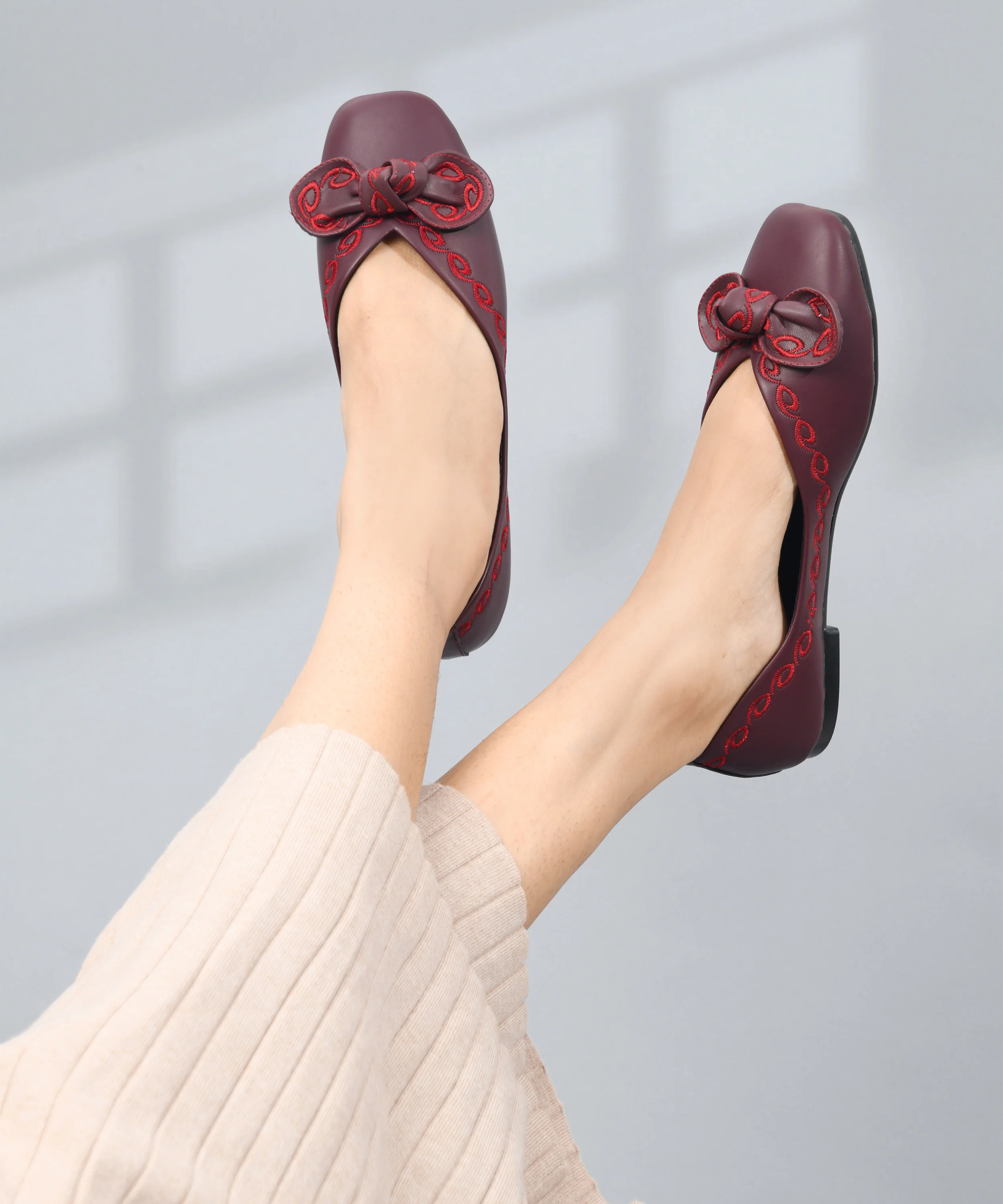 Closed-Toe Ballerina Flats with Bow Detail - Image 14