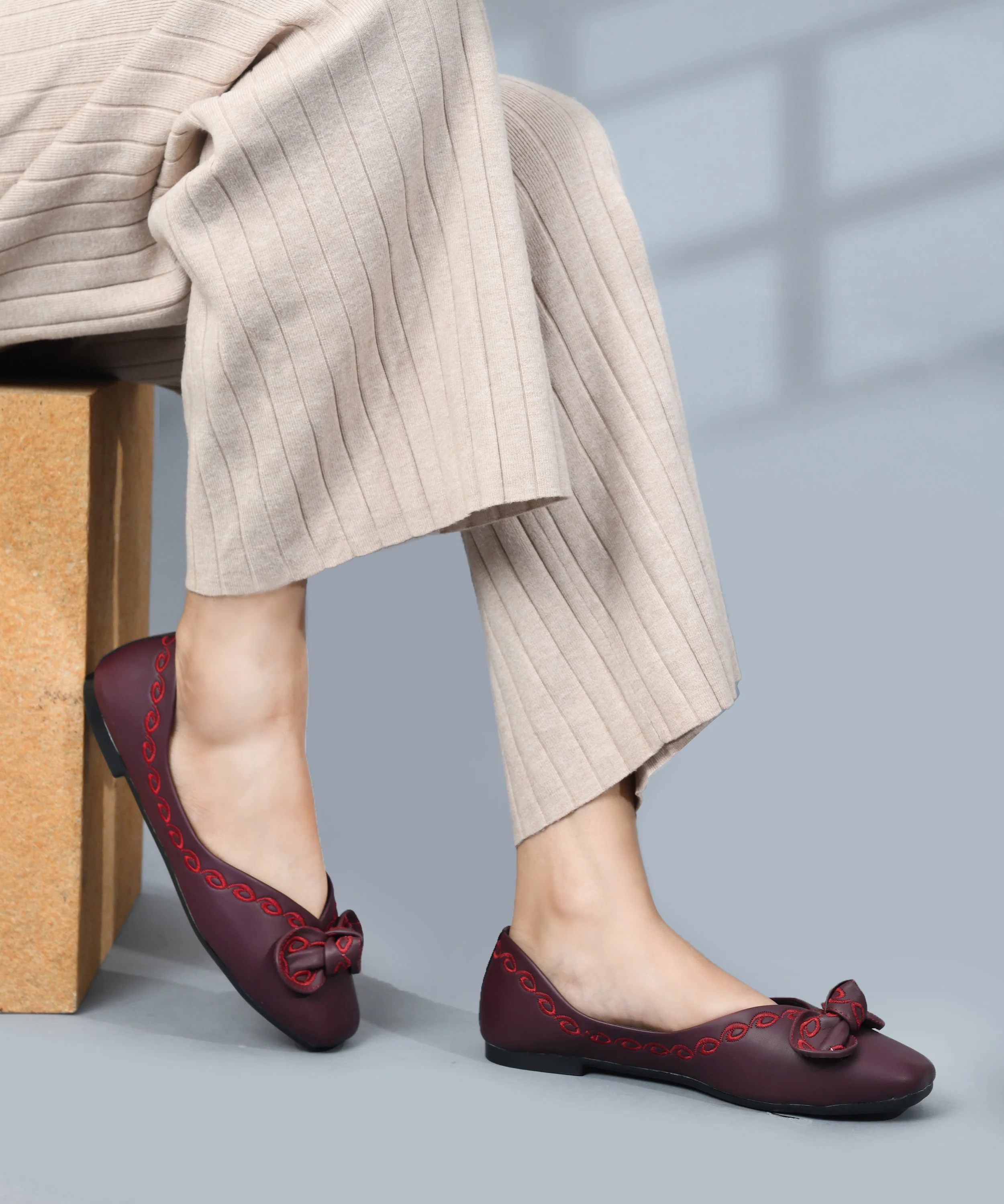 Closed-Toe Ballerina Flats with Bow Detail - Image 15