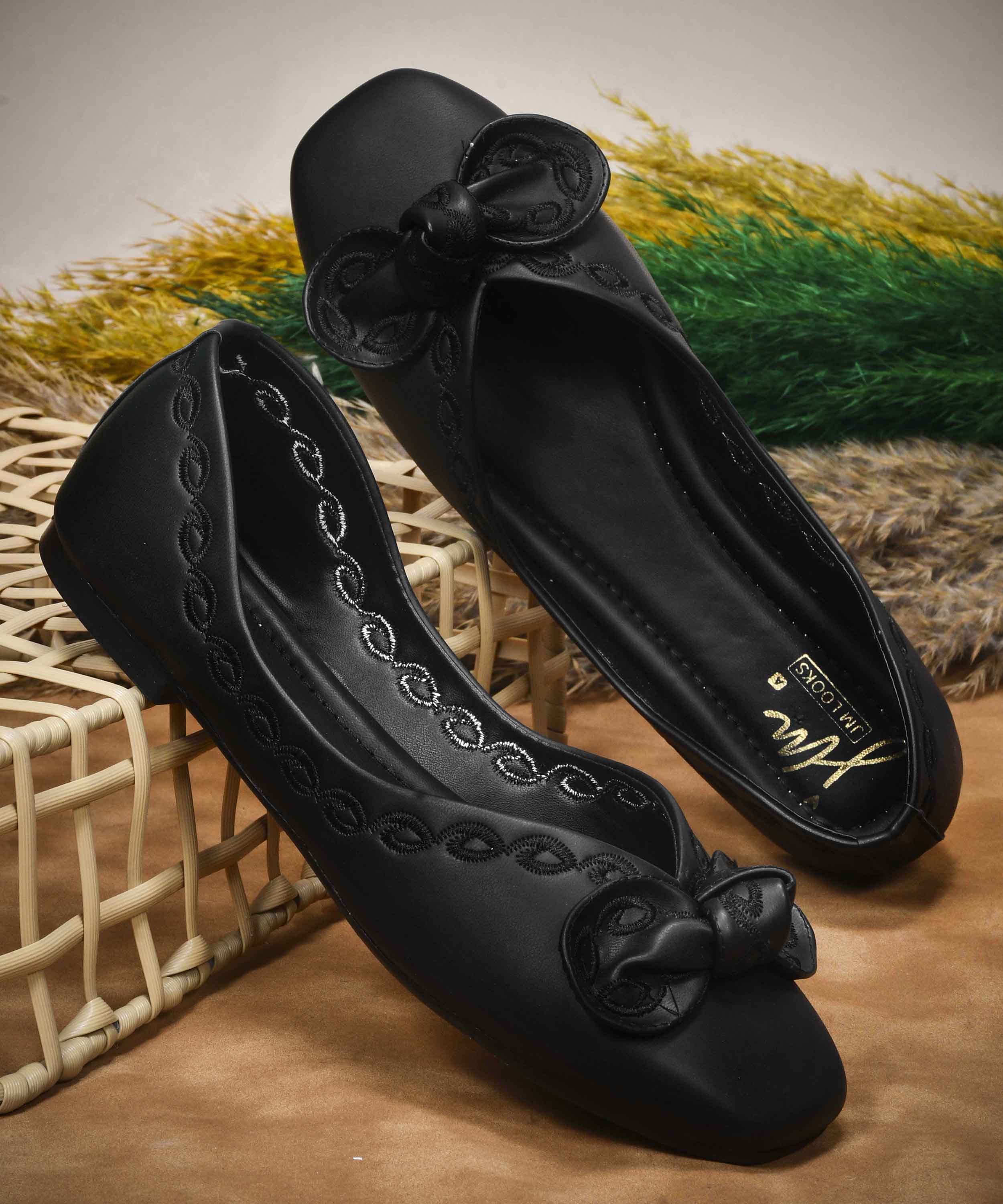 Closed-Toe Ballerina Flats with Bow Detail - Image 7