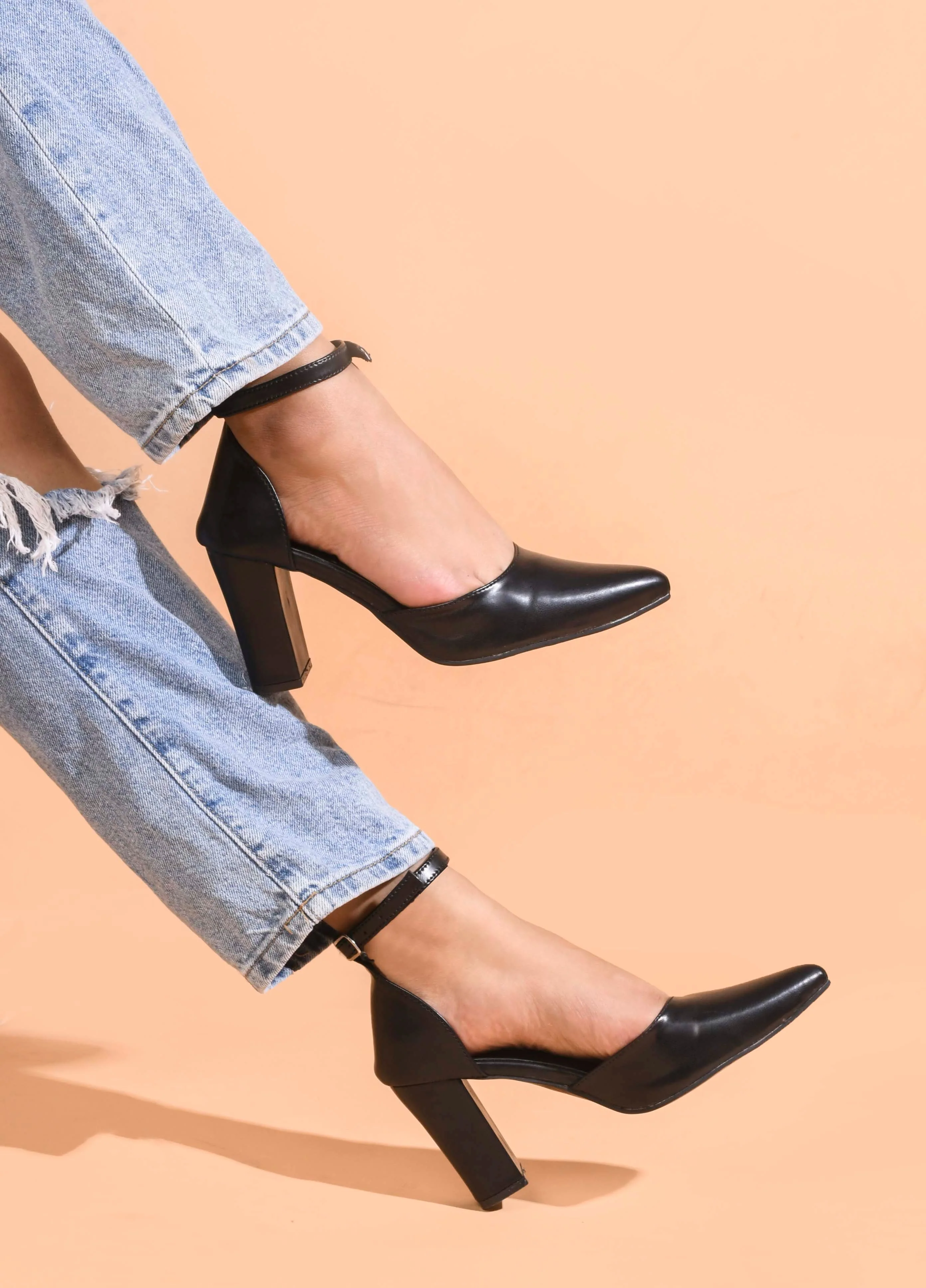 Jm Looks Women's Pointed Toe Block Heel Pumps - Image 4