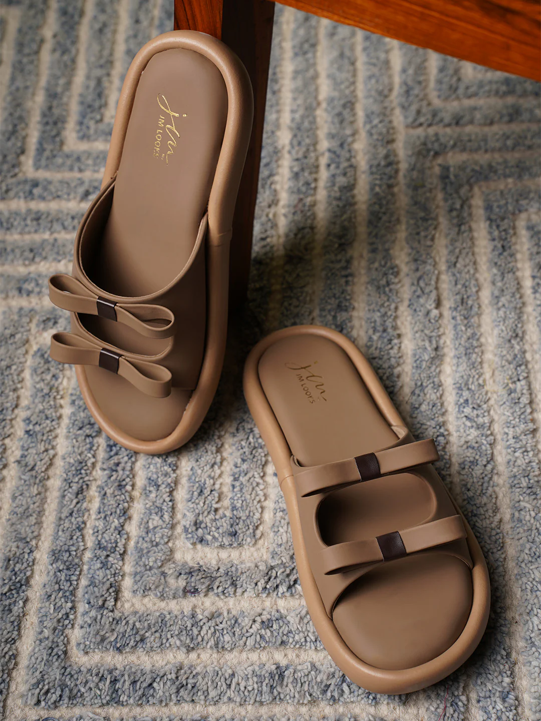 Double strap bow slides