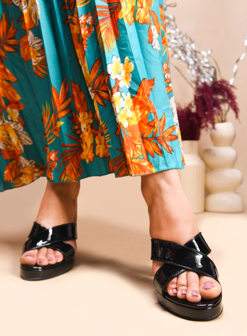 Jm Looks Criss-Cross Strap Block Heels - Image 3