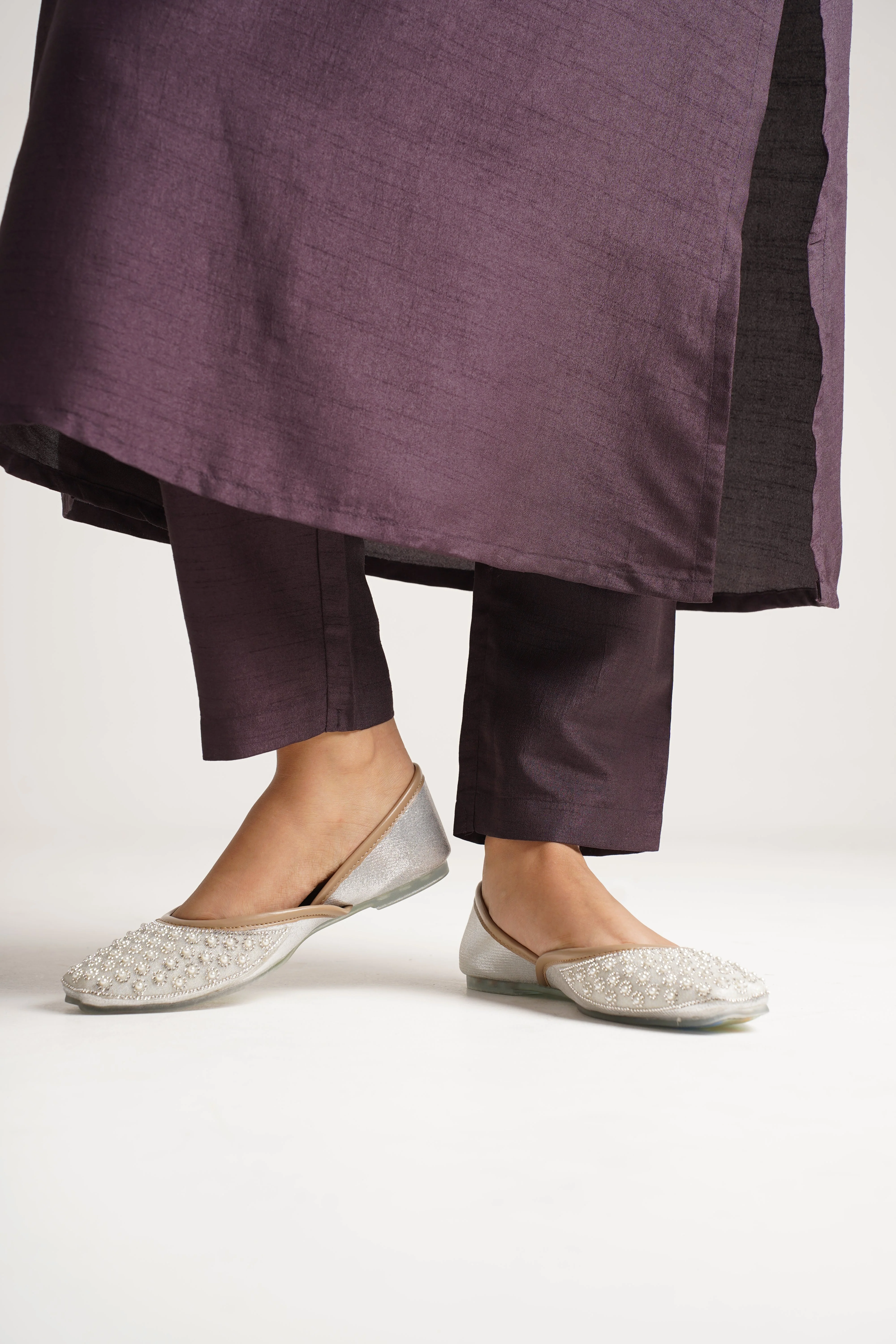 JM Looks Embellished Jutti Flats - Image 9