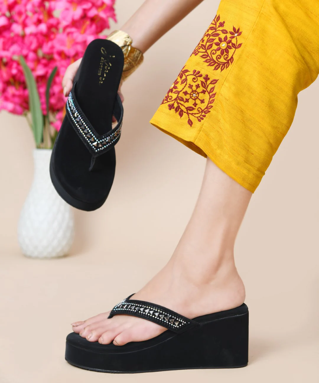 Elegant Studded Platform Flip Flops - Image 4