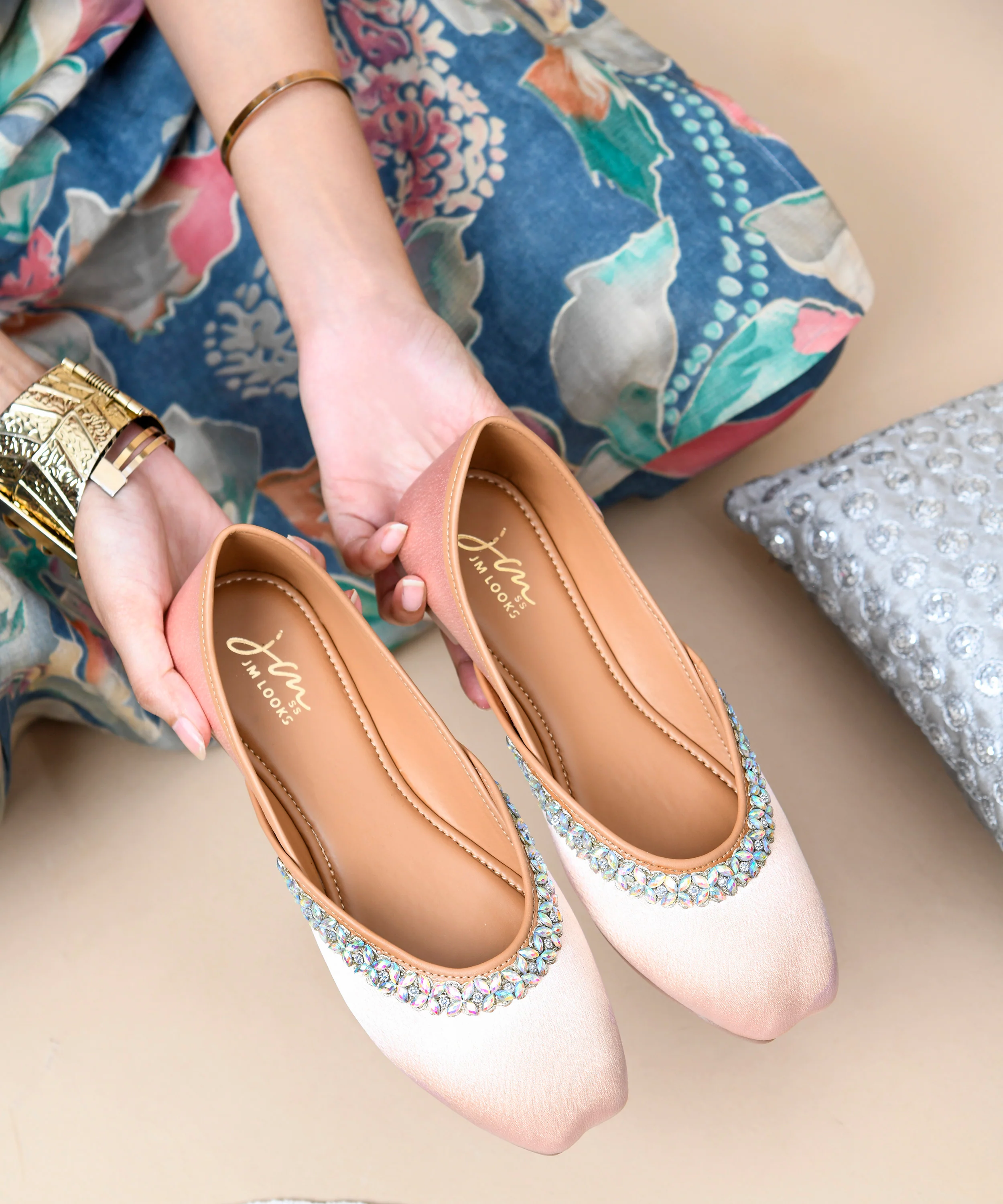 Embellished Crystal Work Ethnic Juttis - Image 15