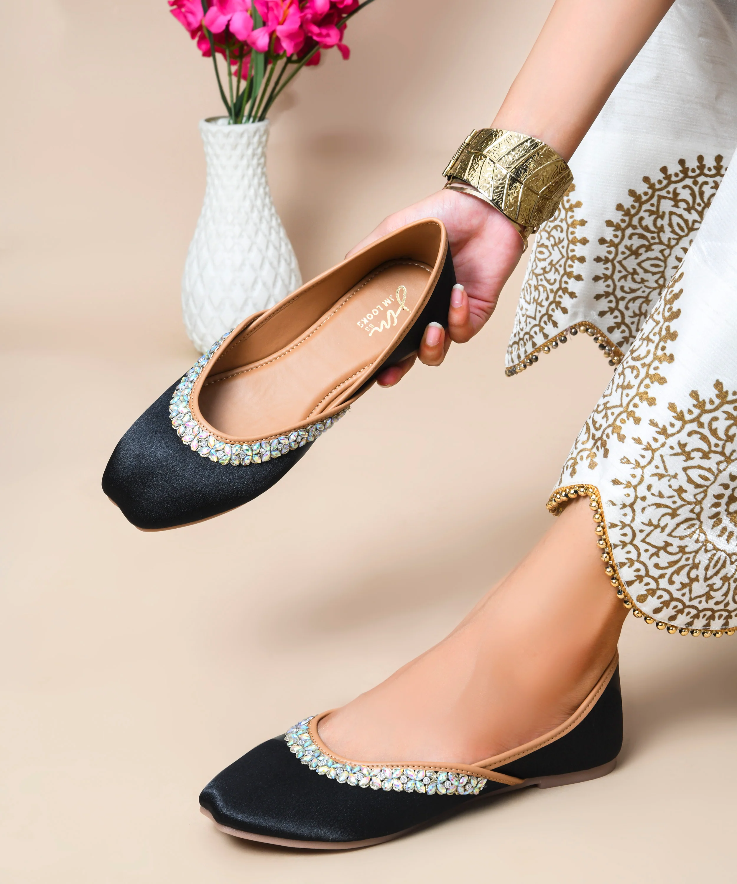 Embellished Crystal Work Ethnic Juttis - Image 6