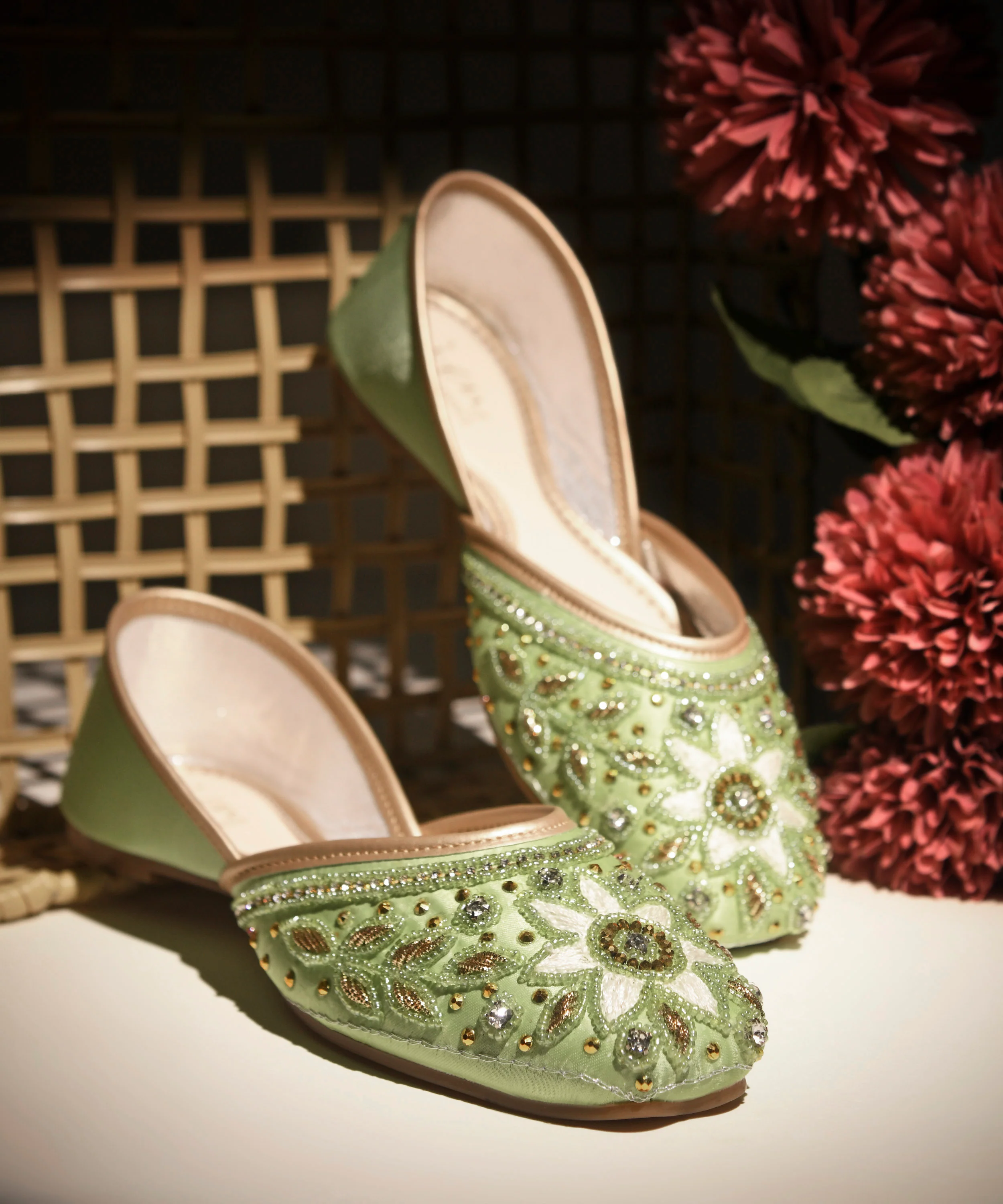 Embellished Floral Ethnic Juttis - Image 7