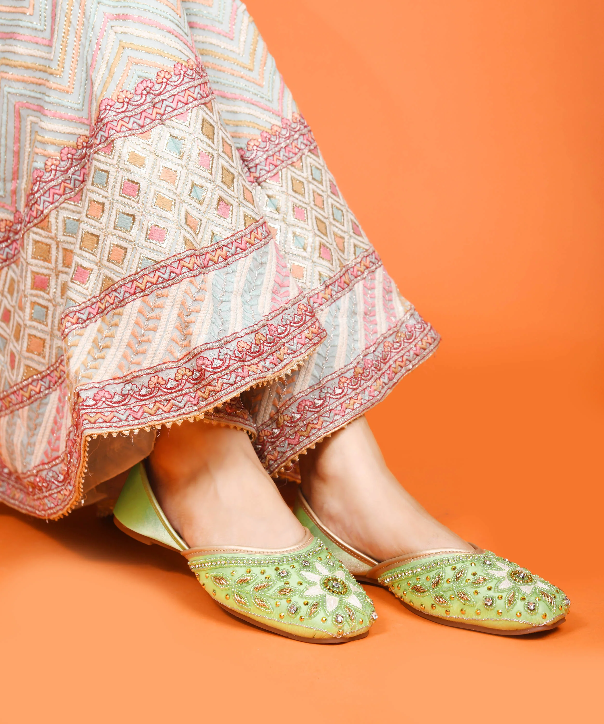 Embellished Floral Ethnic Juttis - Image 8