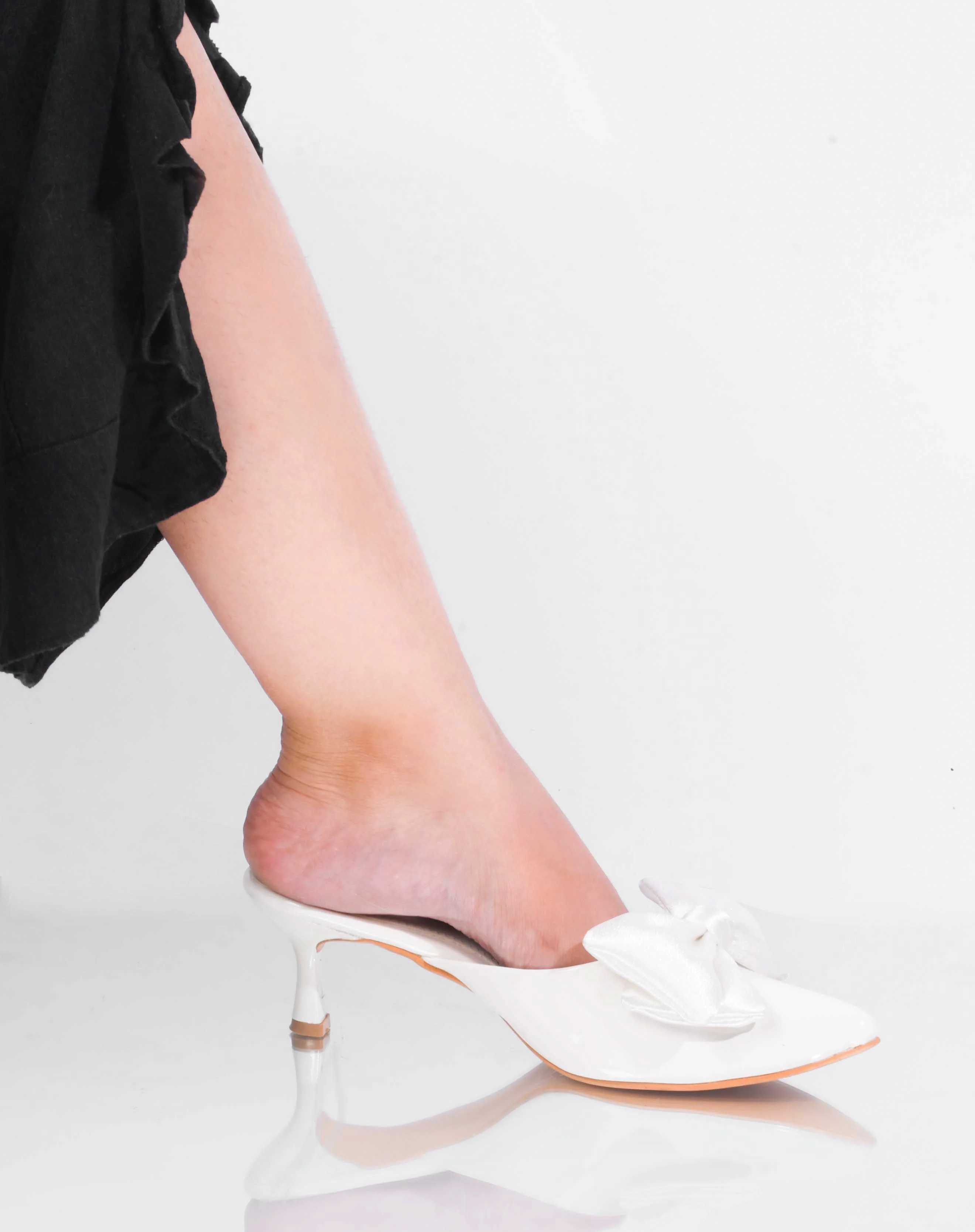 Jm Looks Women's Bow Detail Pointed Heels - Image 10