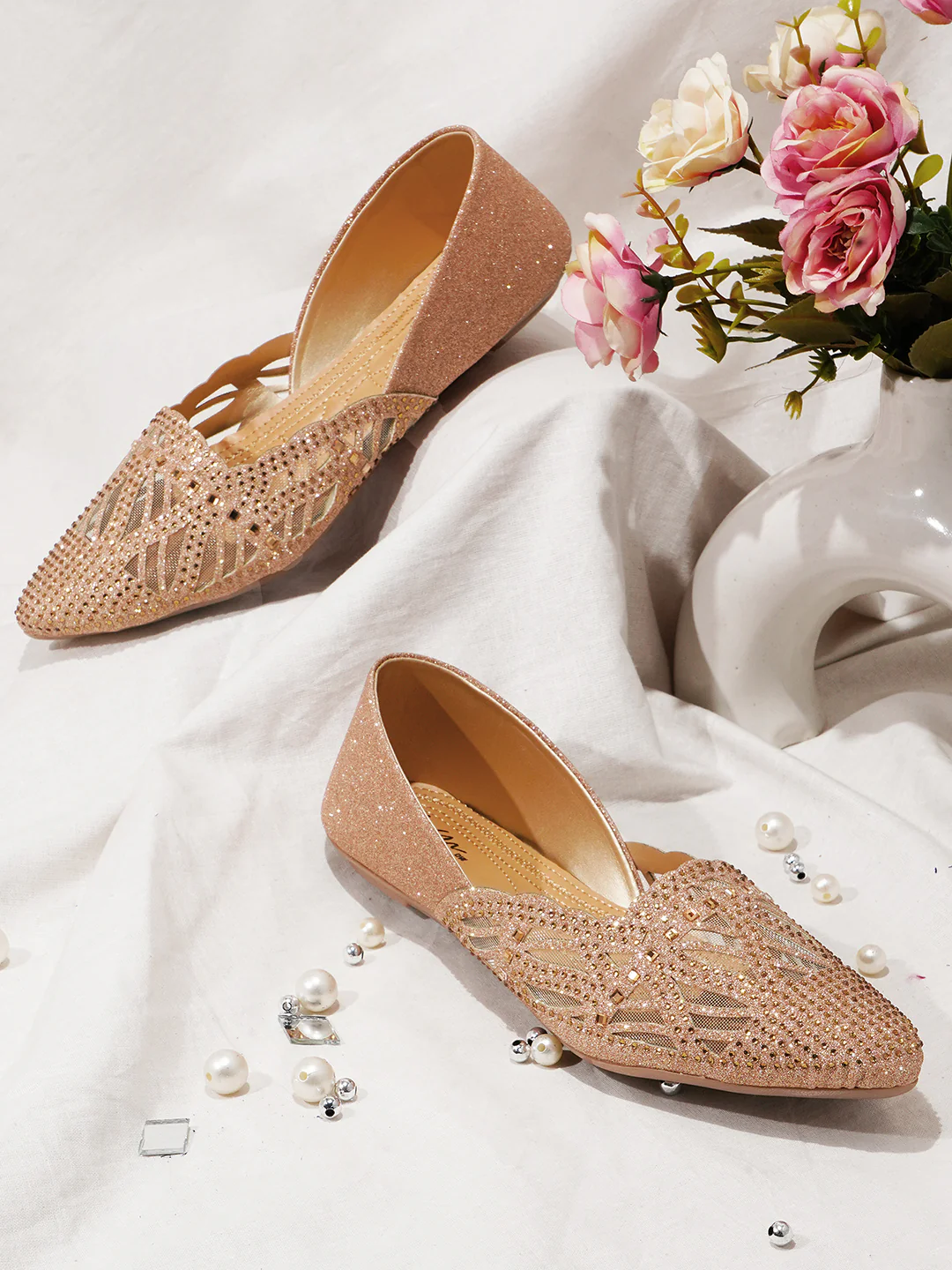 Embellished Pointed Toe Jutti - Image 12