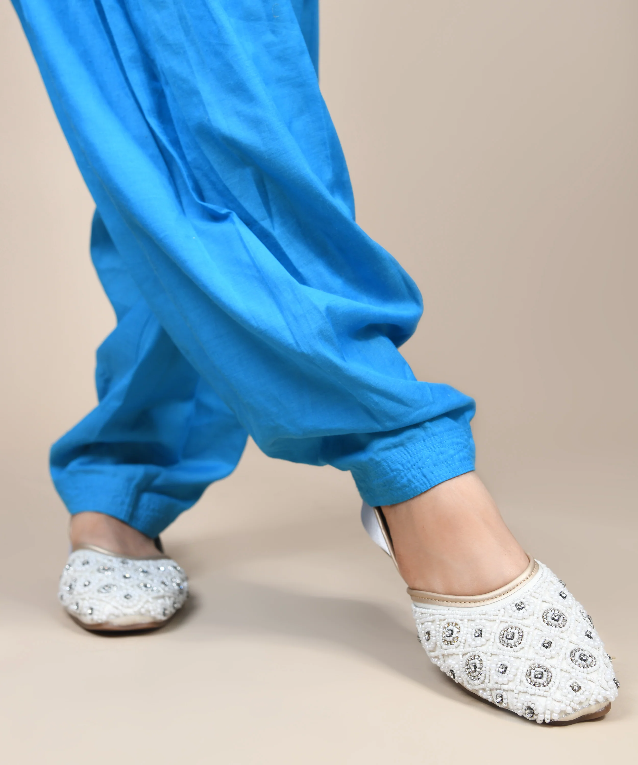 Embroidered Beaded Traditional Juttis - Image 14