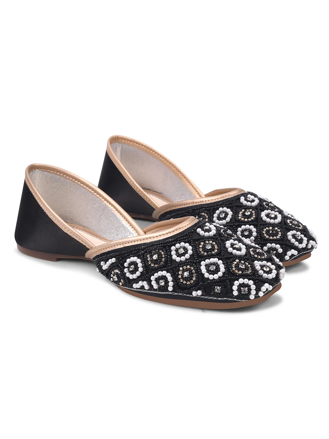 Embroidered Beaded Traditional Juttis - Image 5