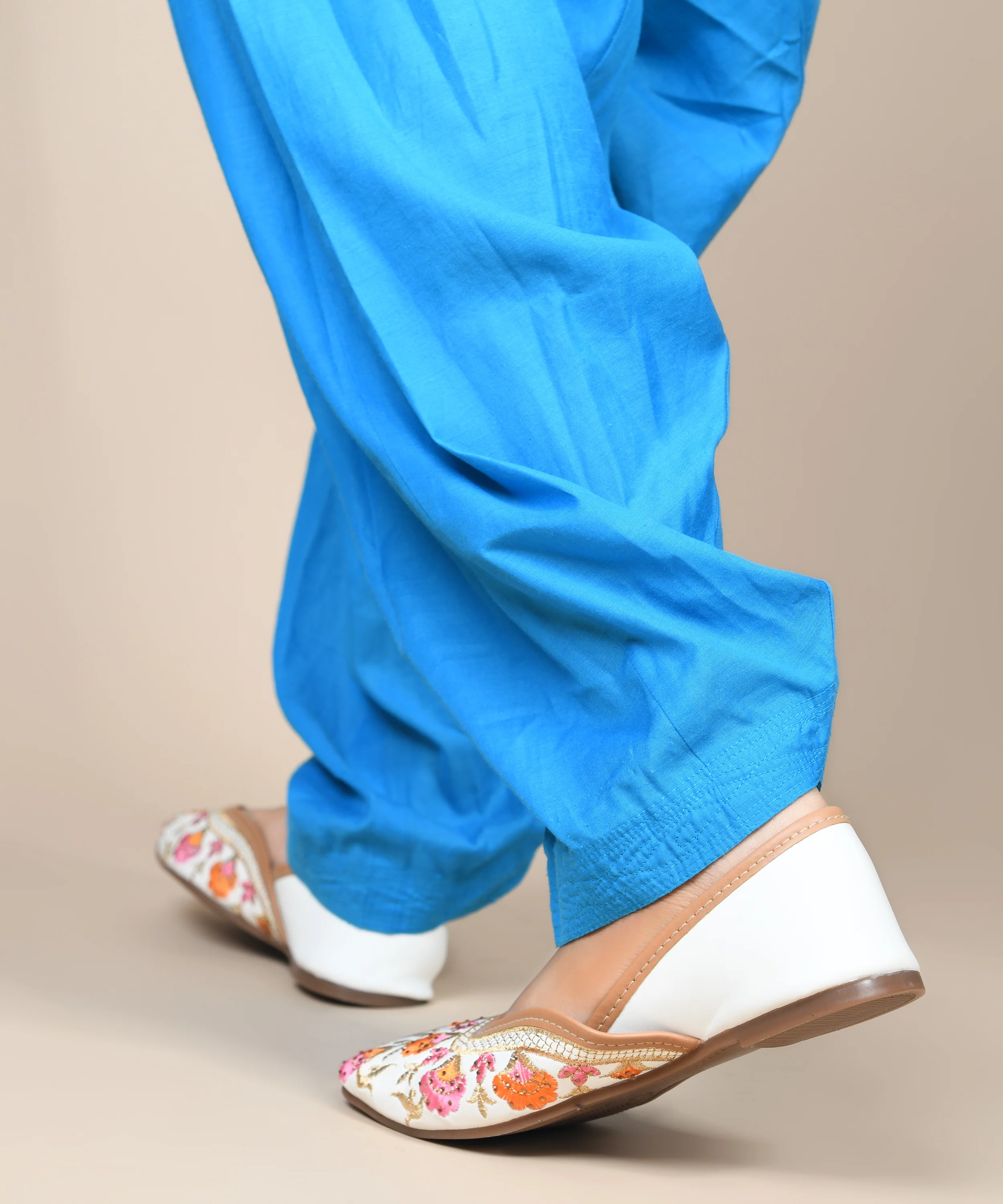 Embroidered Traditional Jutti Flats - Image 10