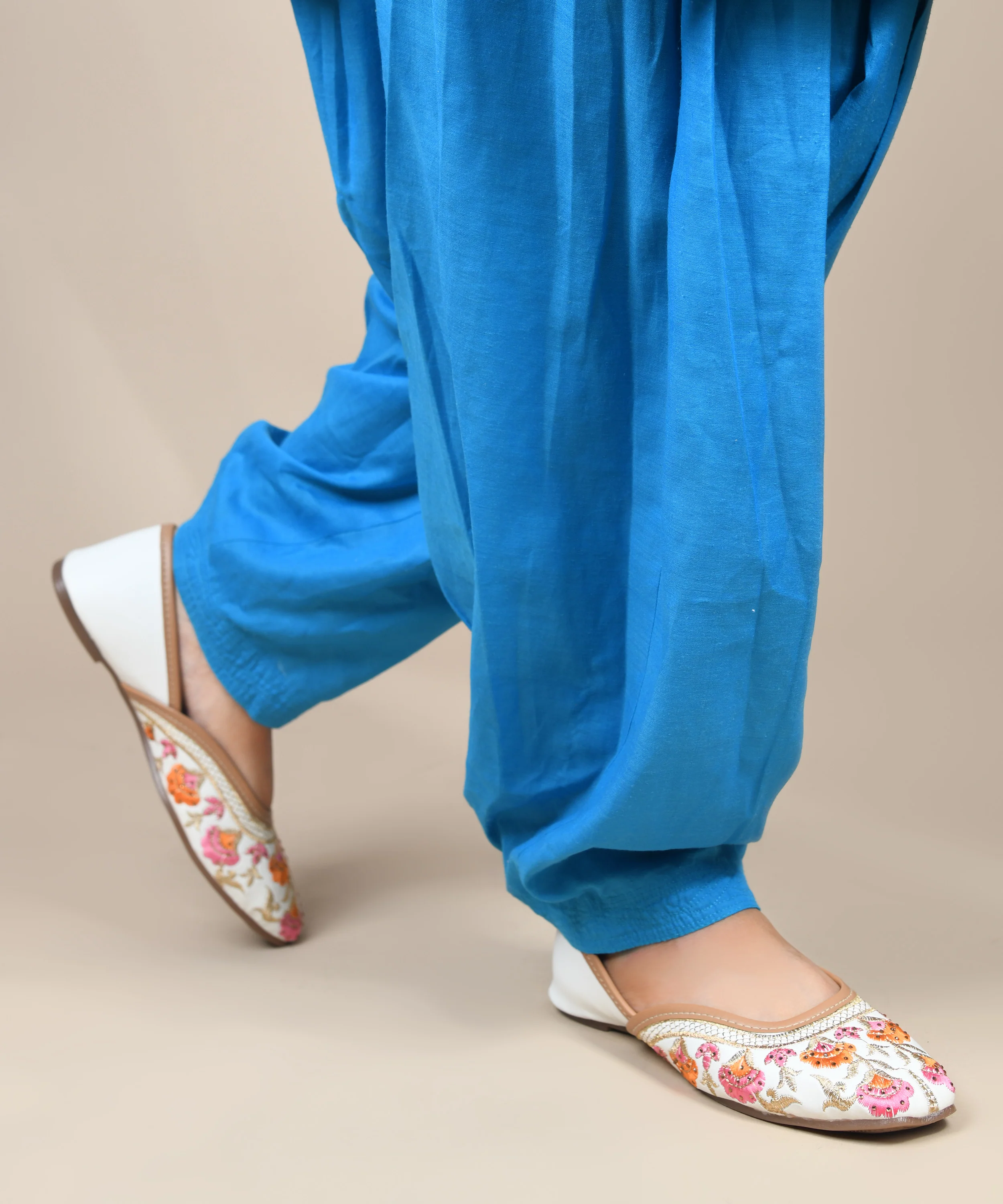 Embroidered Traditional Jutti Flats - Image 2