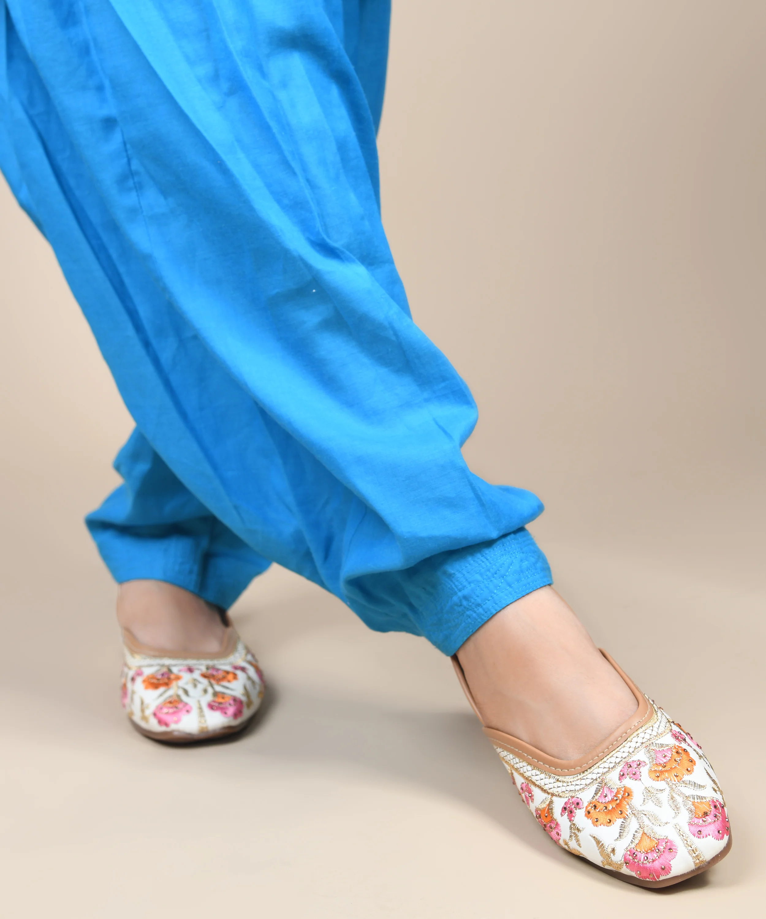 Embroidered Traditional Jutti Flats - Image 9
