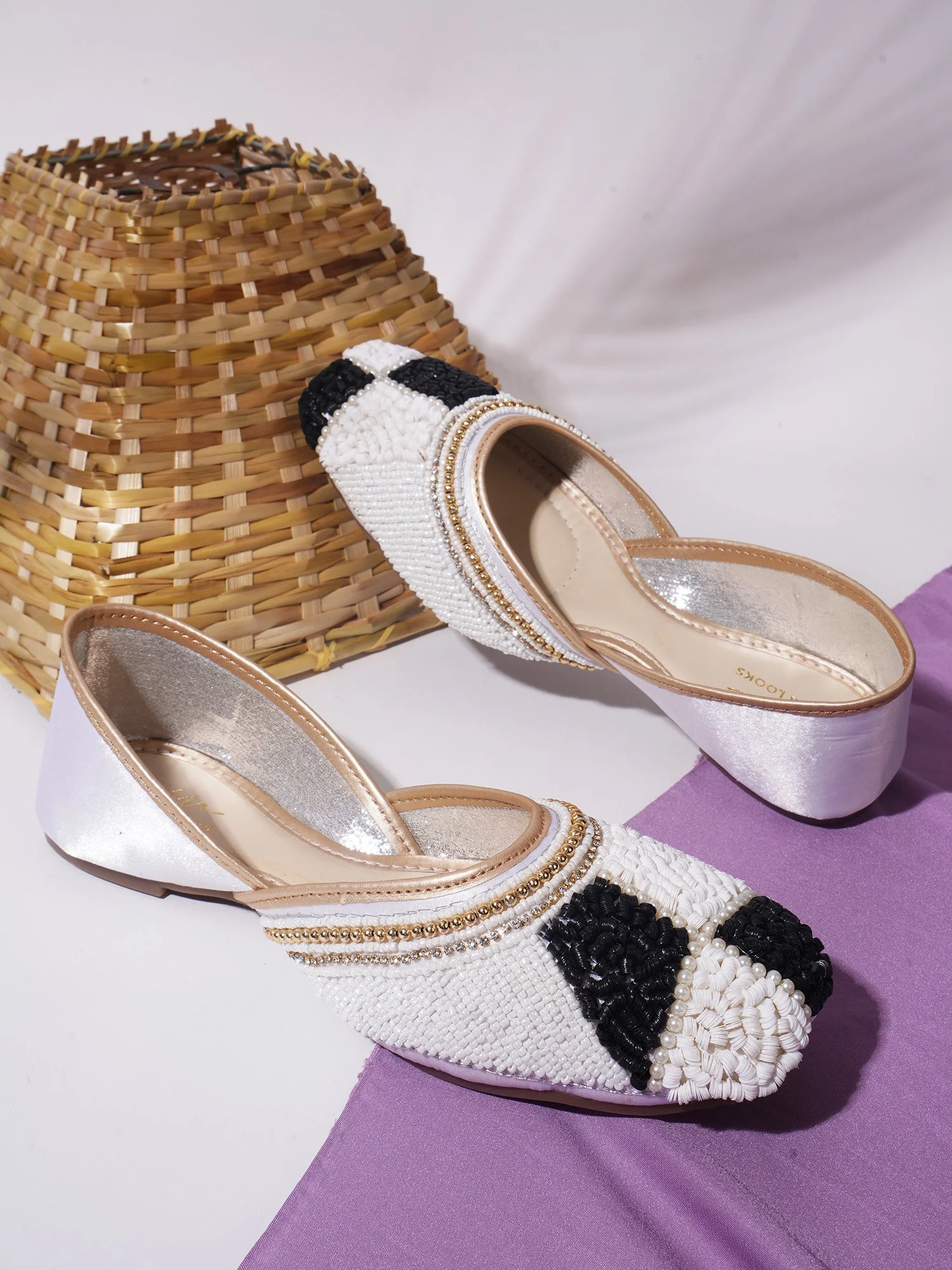Jm Looks Checkered Beaded Women's Juttis - Image 13