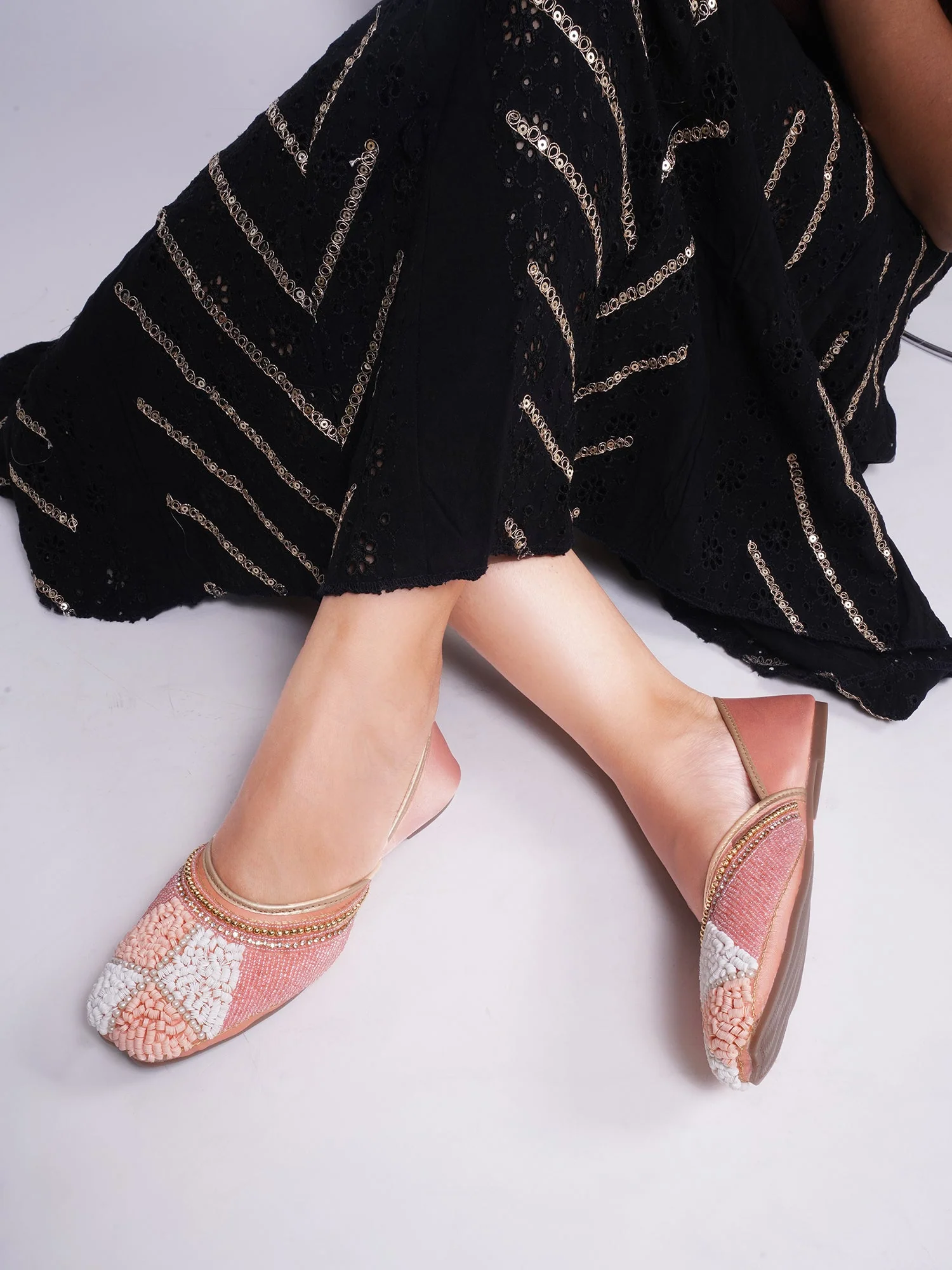 Jm Looks Checkered Beaded Women's Juttis - Image 9