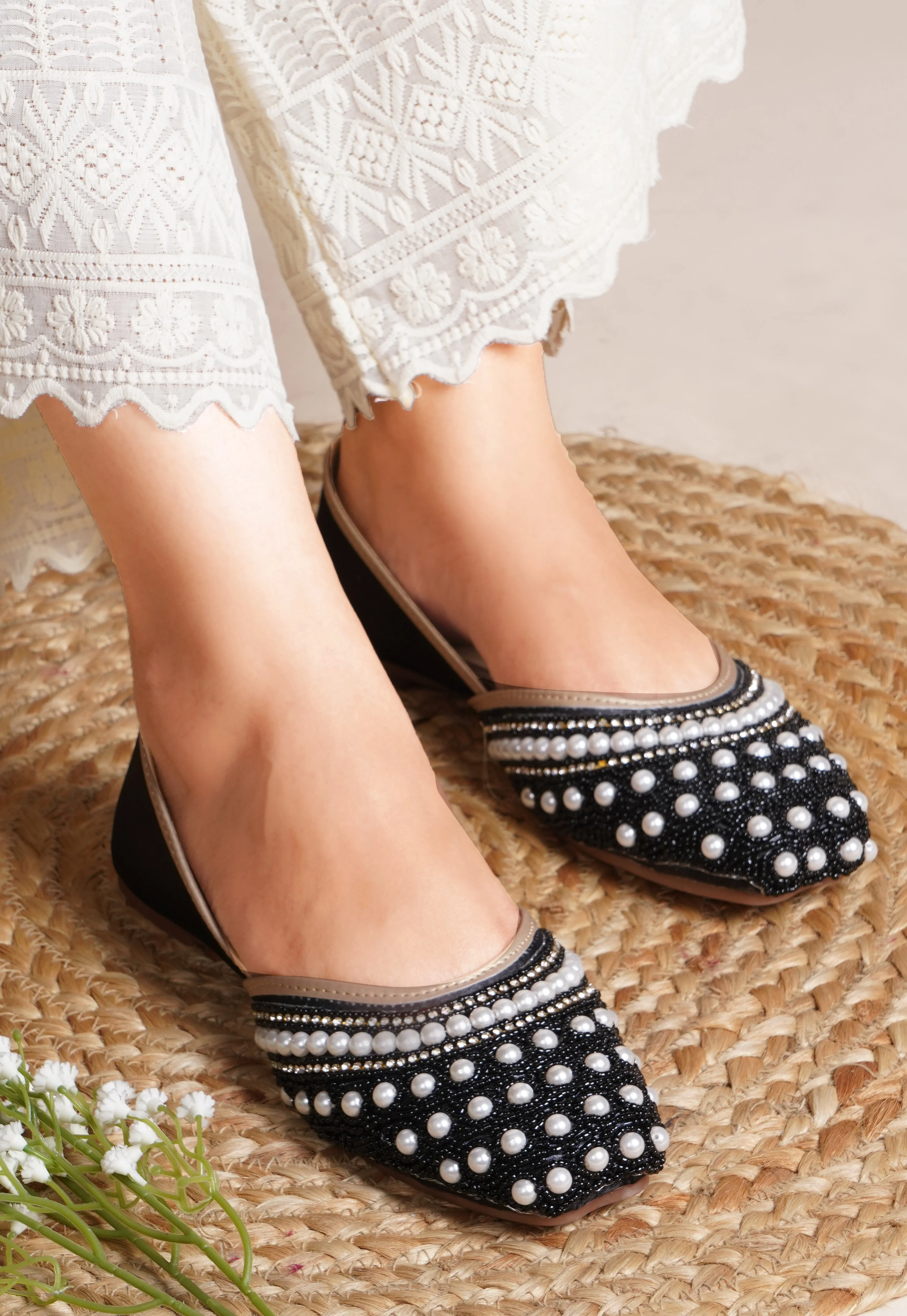Ethnic Embellished Square Toe Jutti - Image 10
