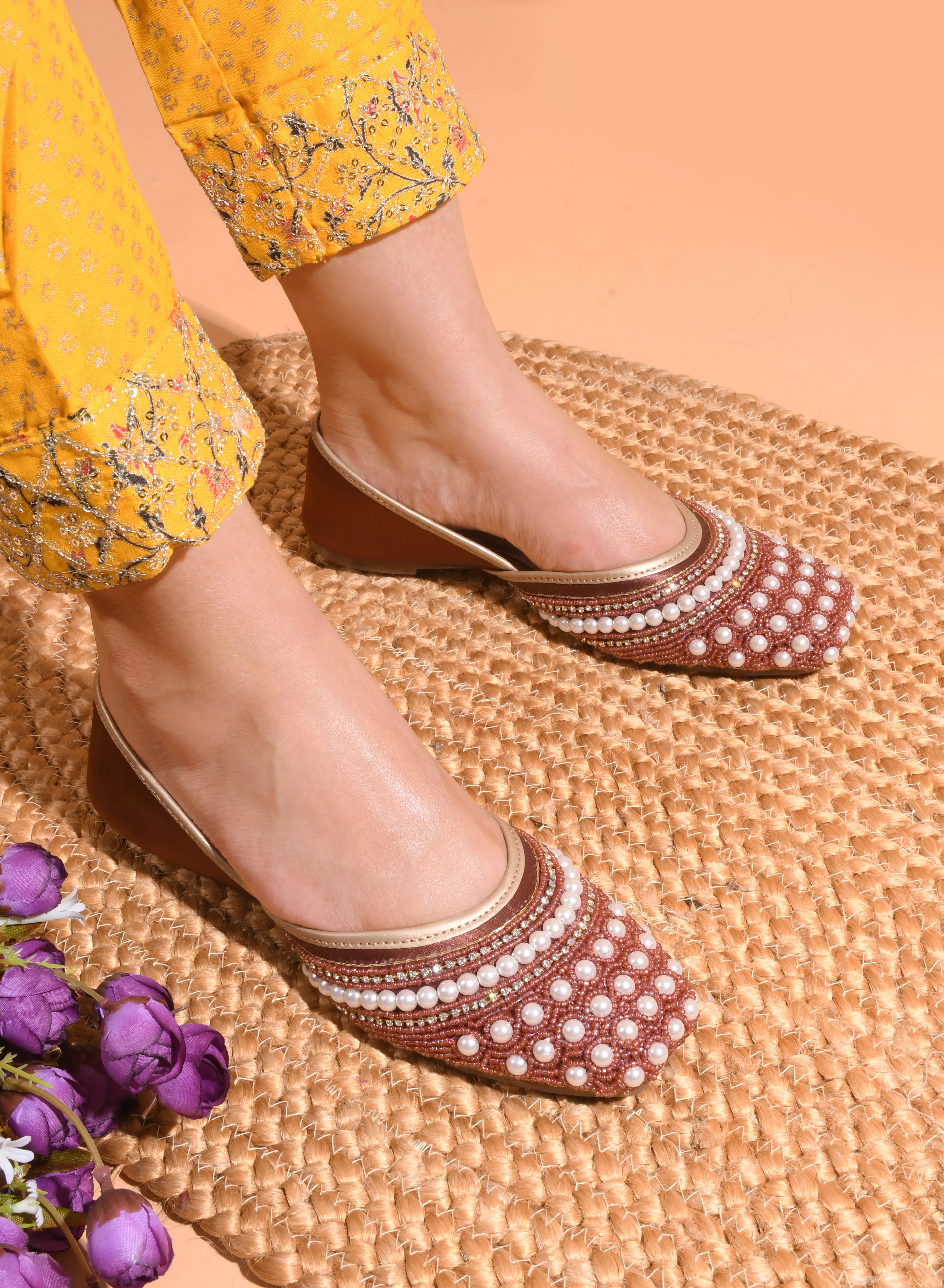 Ethnic Embellished Square Toe Jutti - Image 16