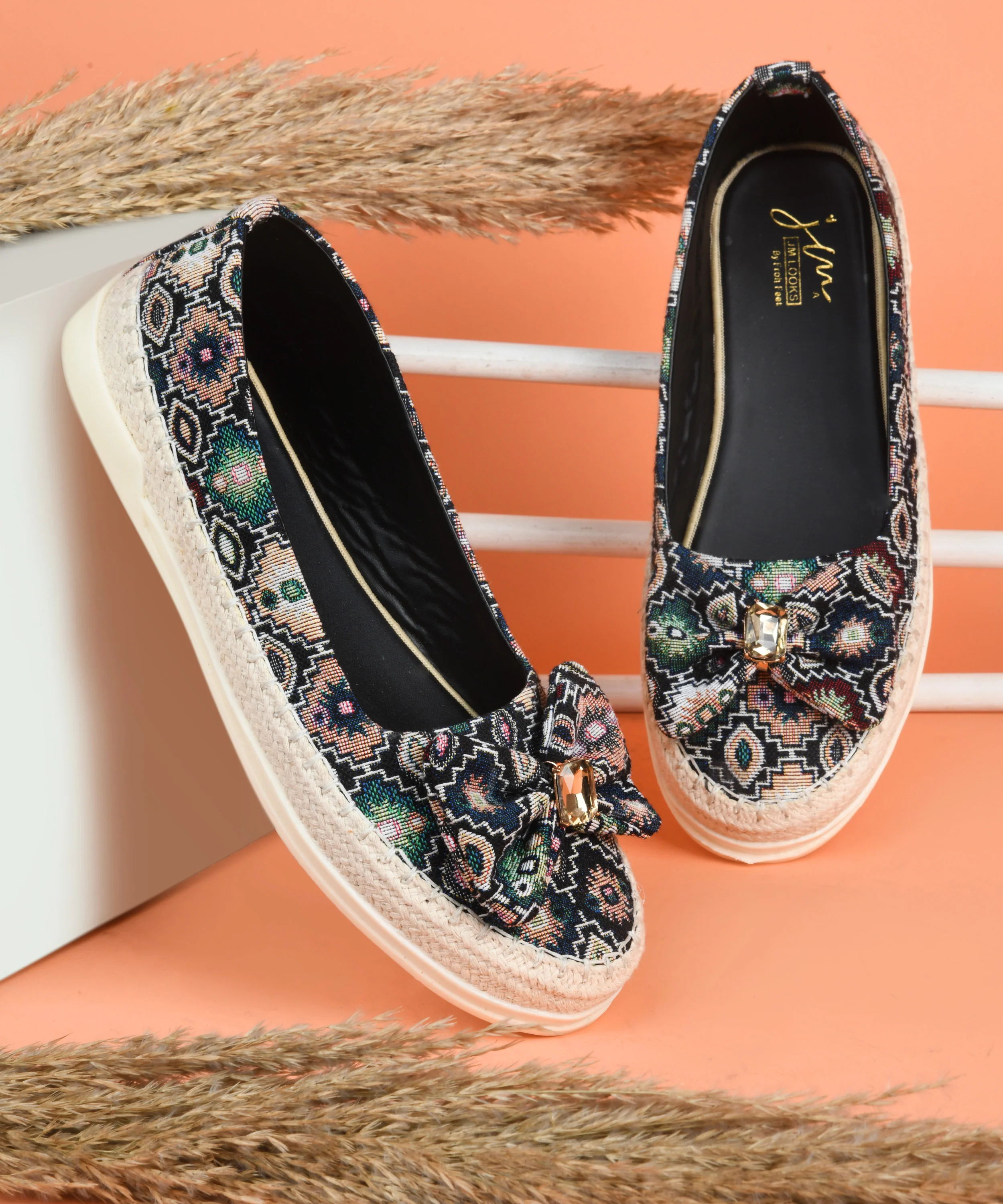Ethnic Embroidered Loafers with Bow Design