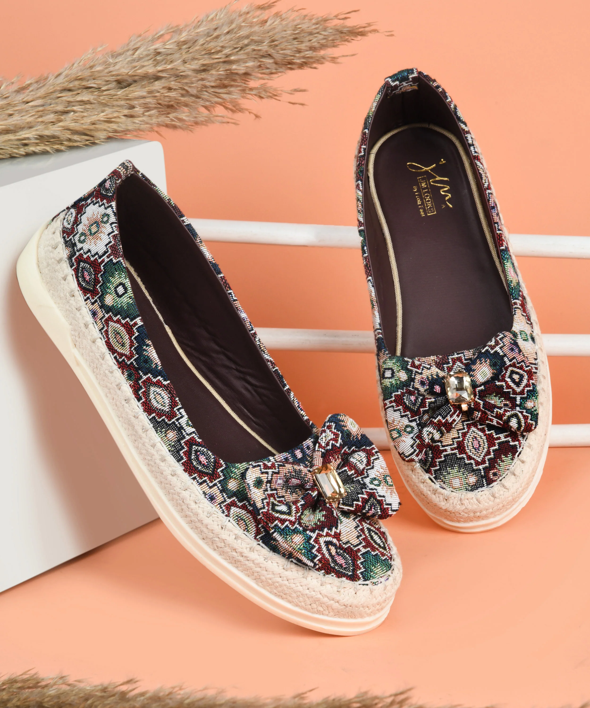 Ethnic Embroidered Loafers with Bow Design - Image 7