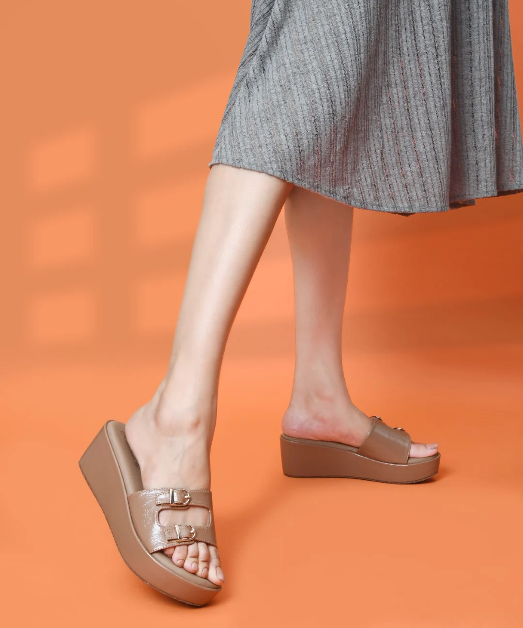 Flat Slides with Adjustable Buckle Design - Image 4