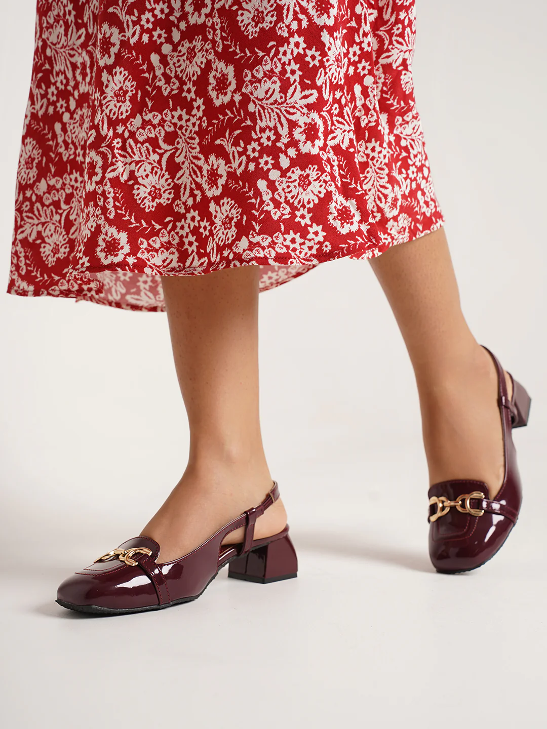 Glossy Gold Chain Slingback Loafers with Block Heel - Image 2