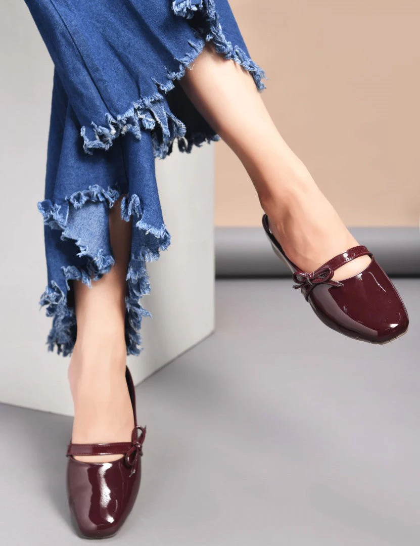 Glossy Slip-On Loafers With Bow - Image 10