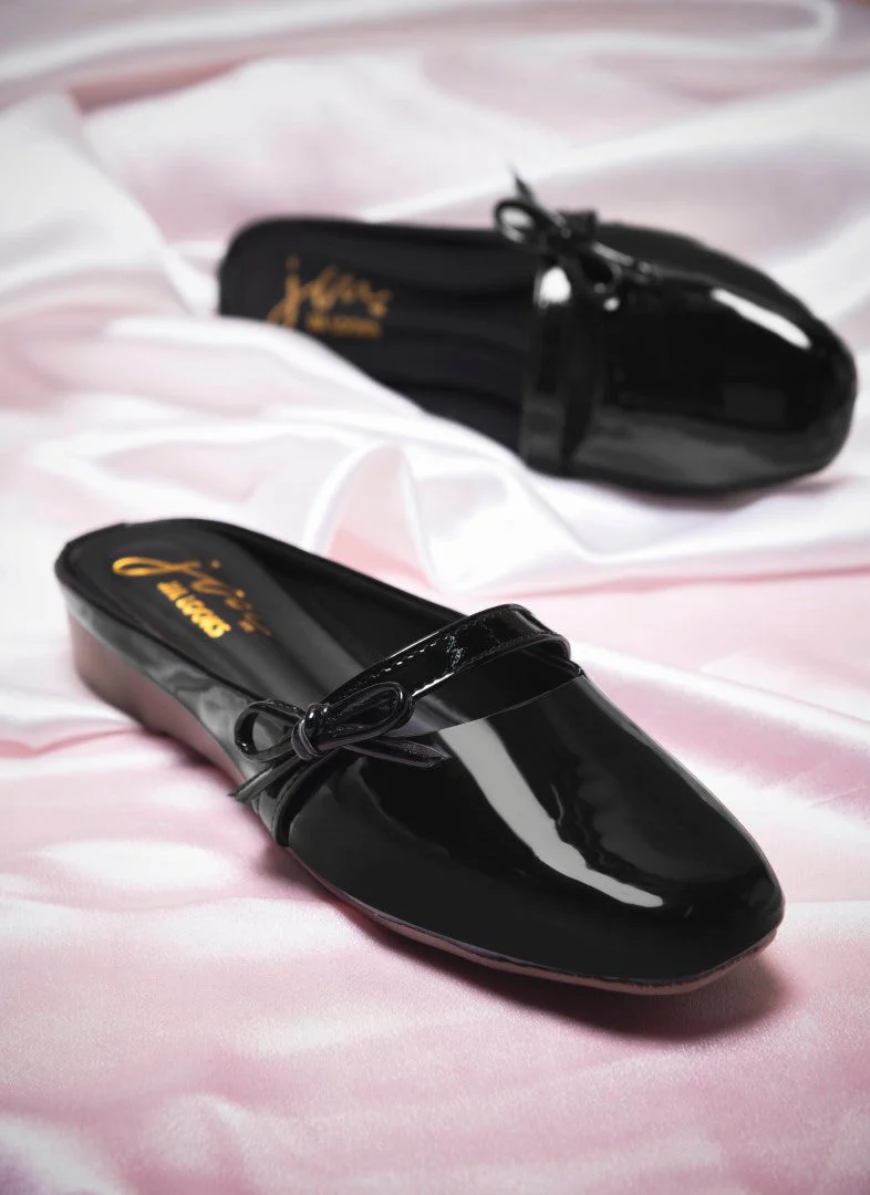Glossy Slip-On Loafers With Bow - Image 2