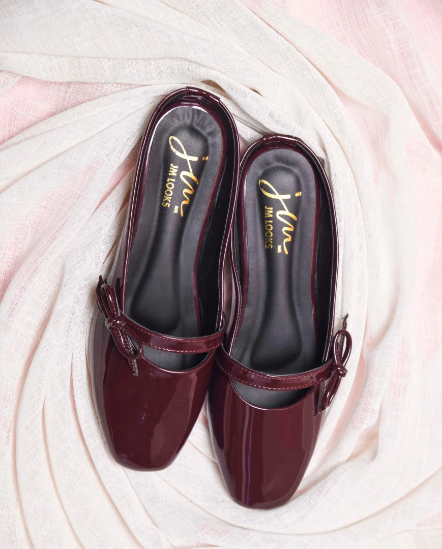 Glossy Slip-On Loafers With Bow - Image 9