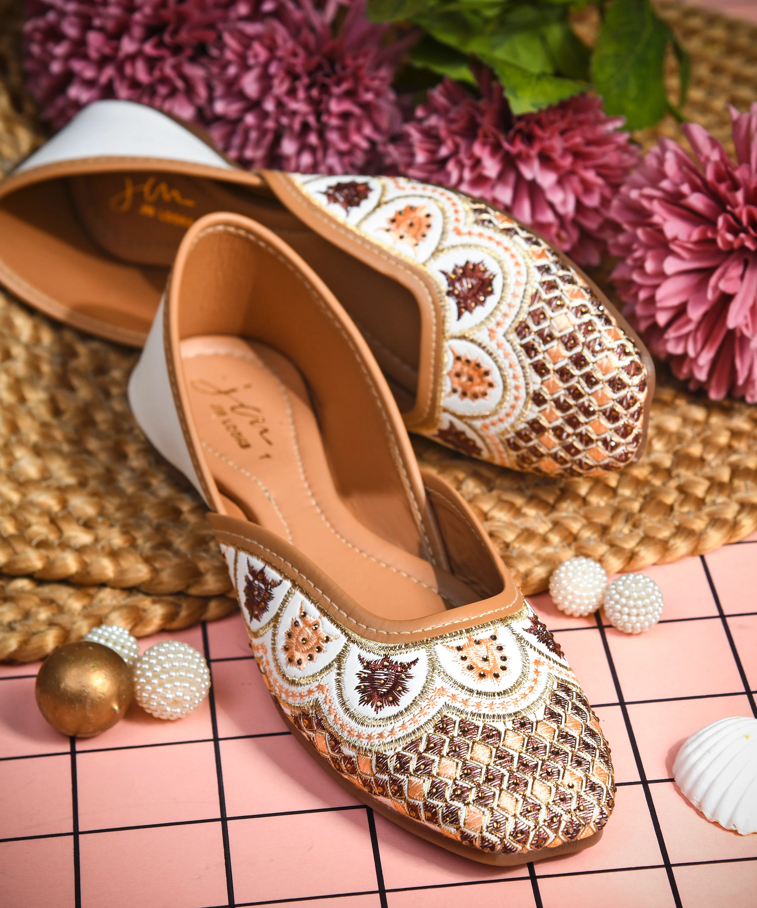 Handcrafted Embroidered Jutti Flats - Image 3