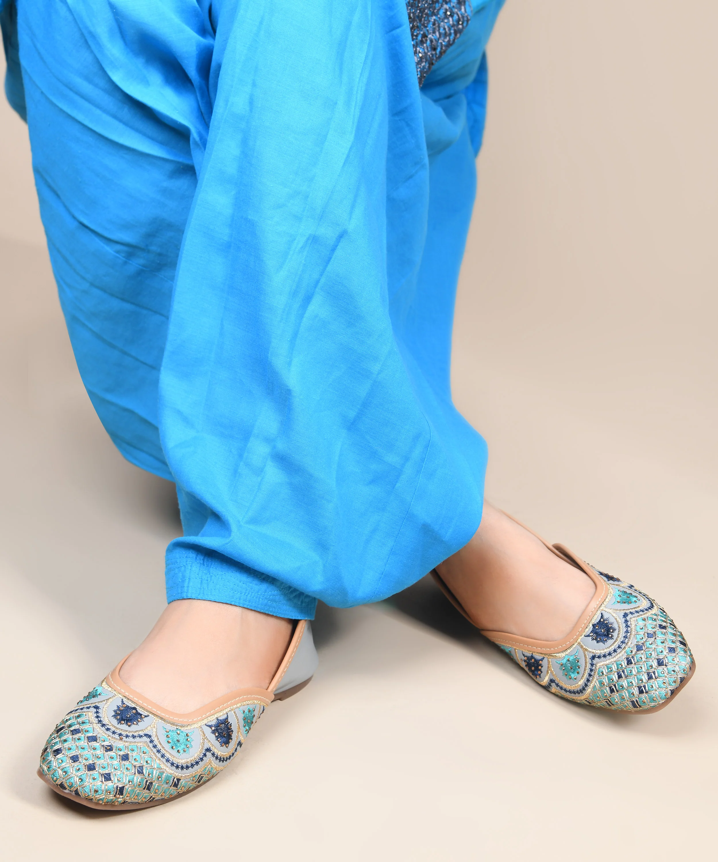 Handcrafted Embroidered Jutti Flats - Image 5