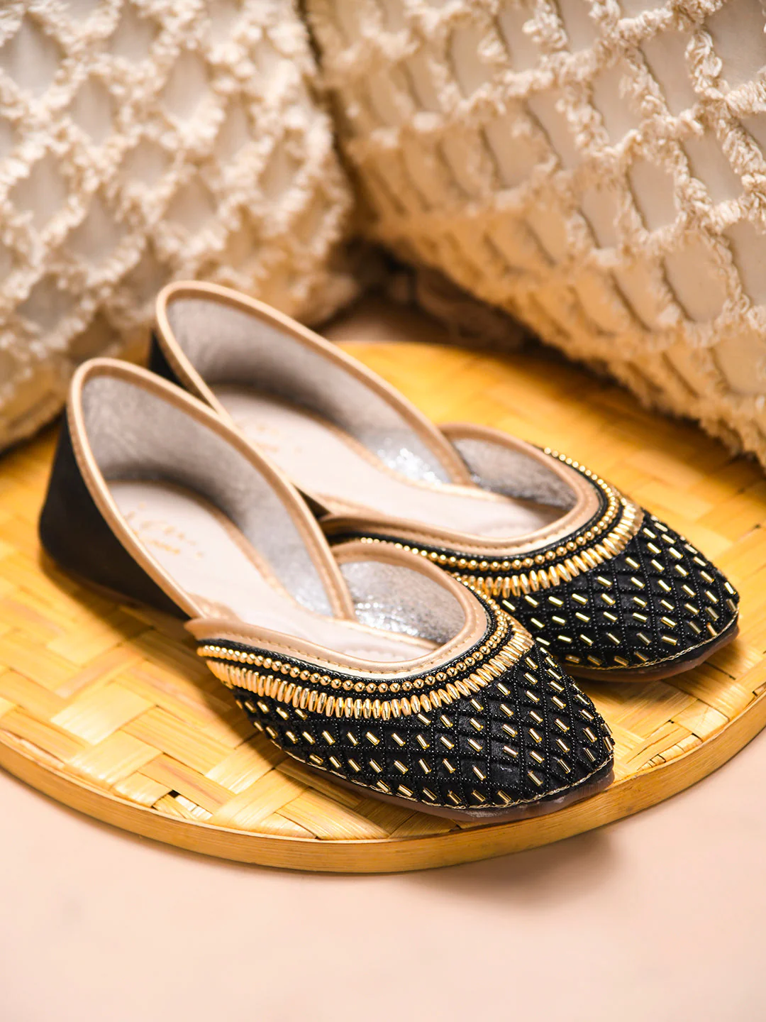 JM Looks Beaded Geometric Design Jutti
