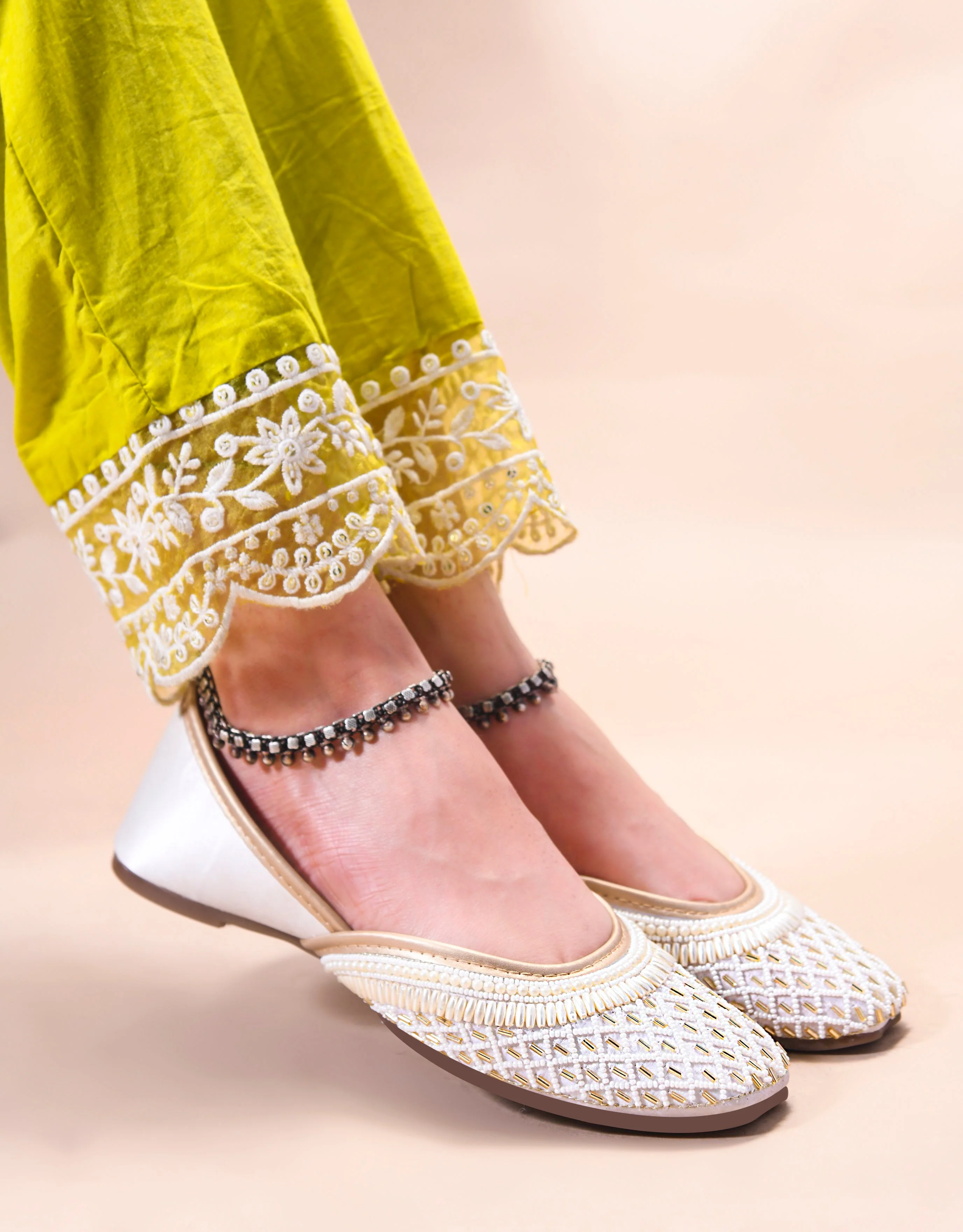 JM Looks Beaded Geometric Design Jutti - Image 15